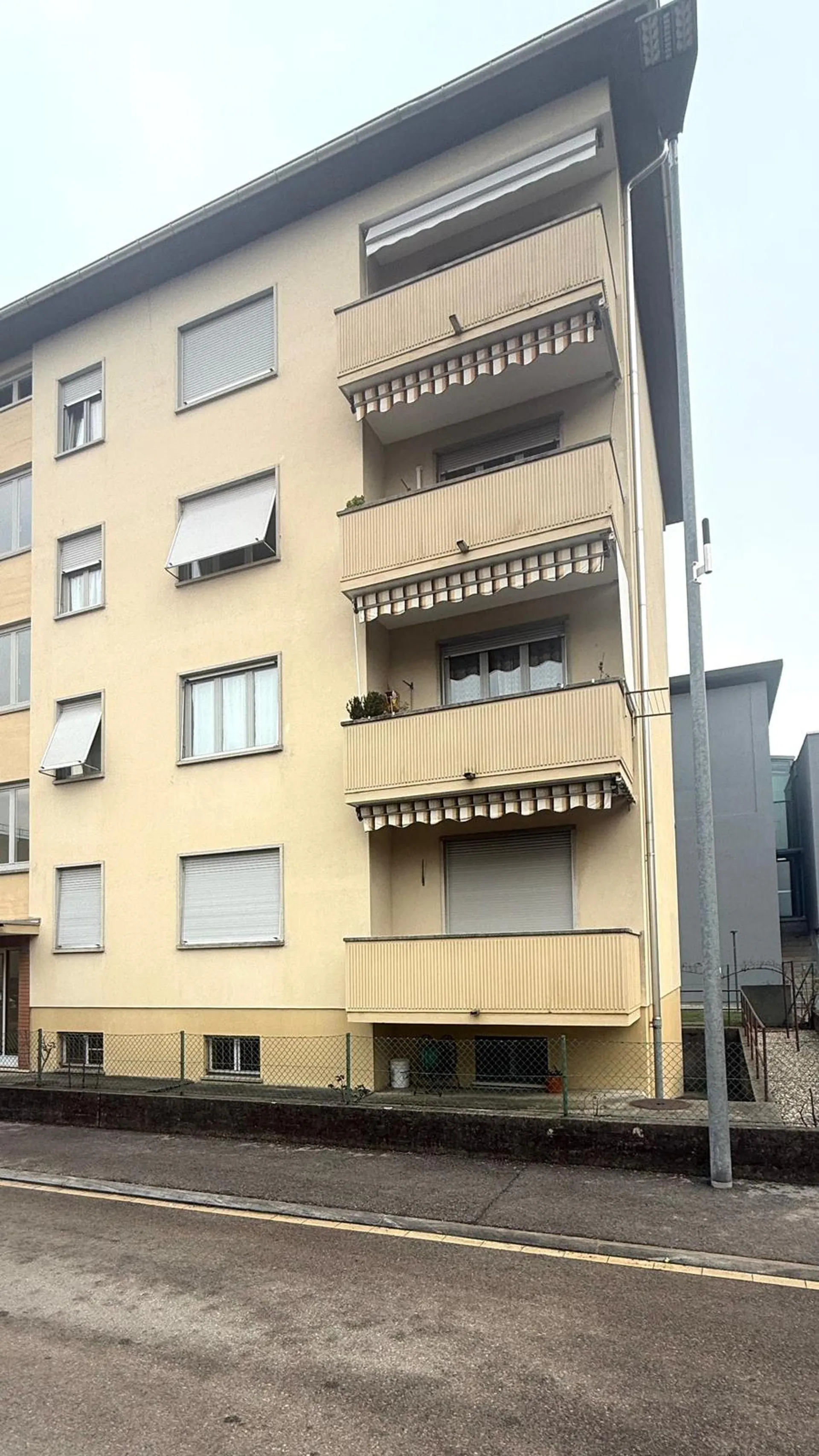 Attico di 3.5 locali con vista panoramica a Balerna