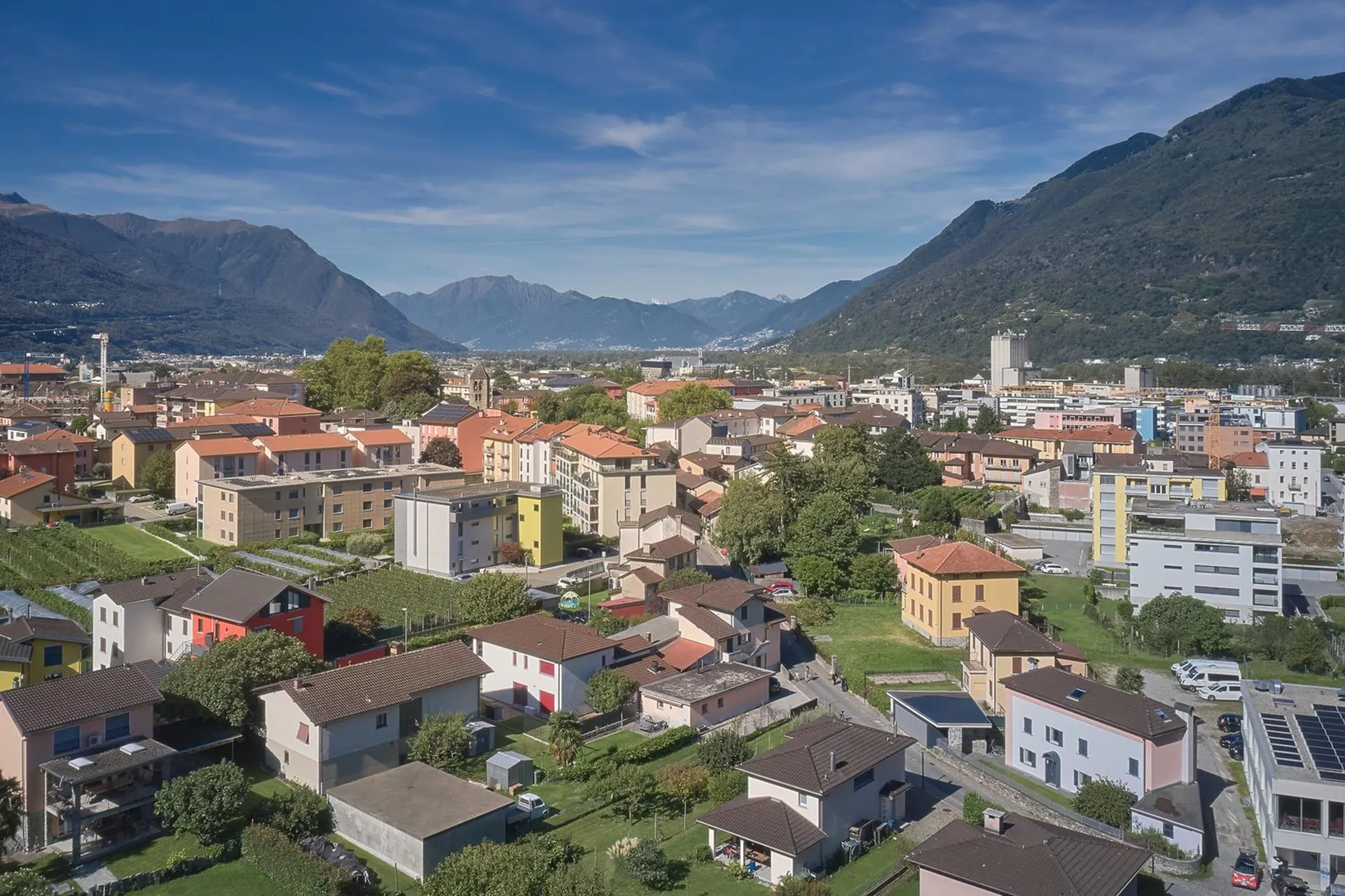 Vendesi luminoso attico a Giubiasco