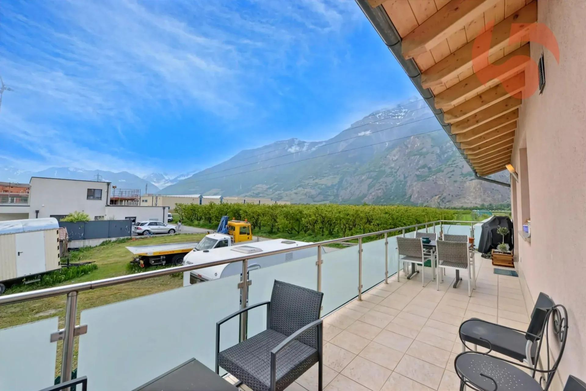 Magnifique attique de 3.5 pièces avec mezzanine et grand balcon
