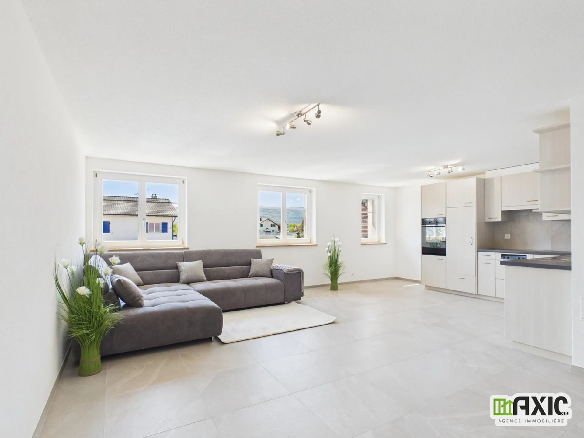 Spacieux duplex de 4 pièces en PPE au 2e étage à Alle