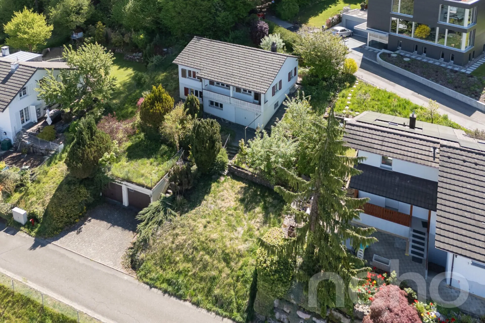 5-Zimmer Haus mit Charme und grossem Garten - mit Neubaupotenzial