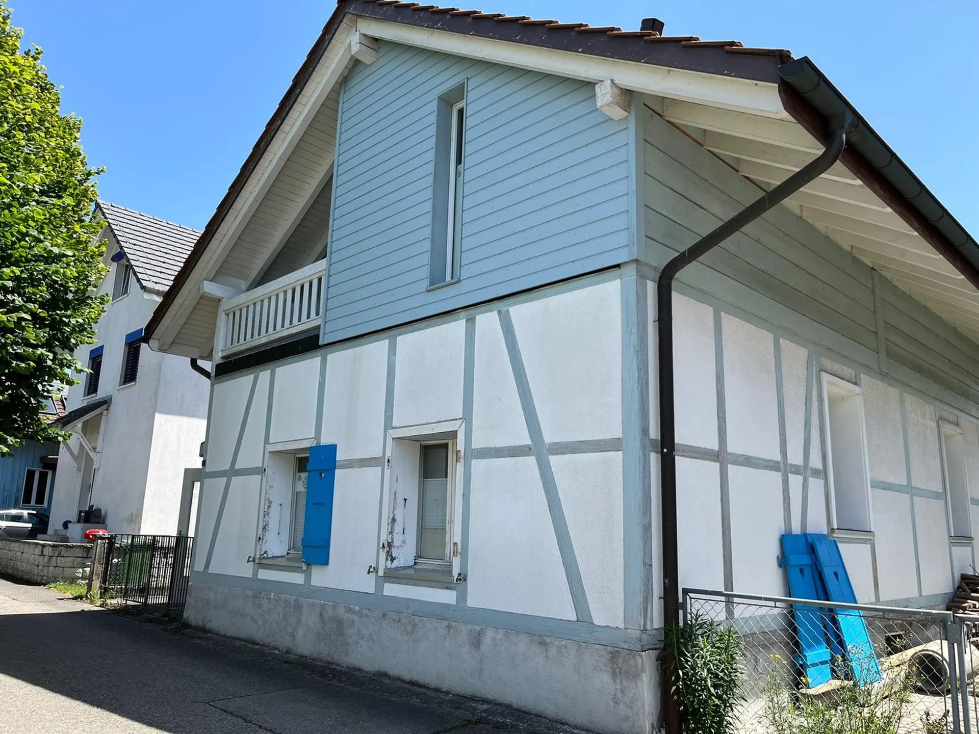 aussergewöhnliches 4½-Zimmer Einfamilienhaus