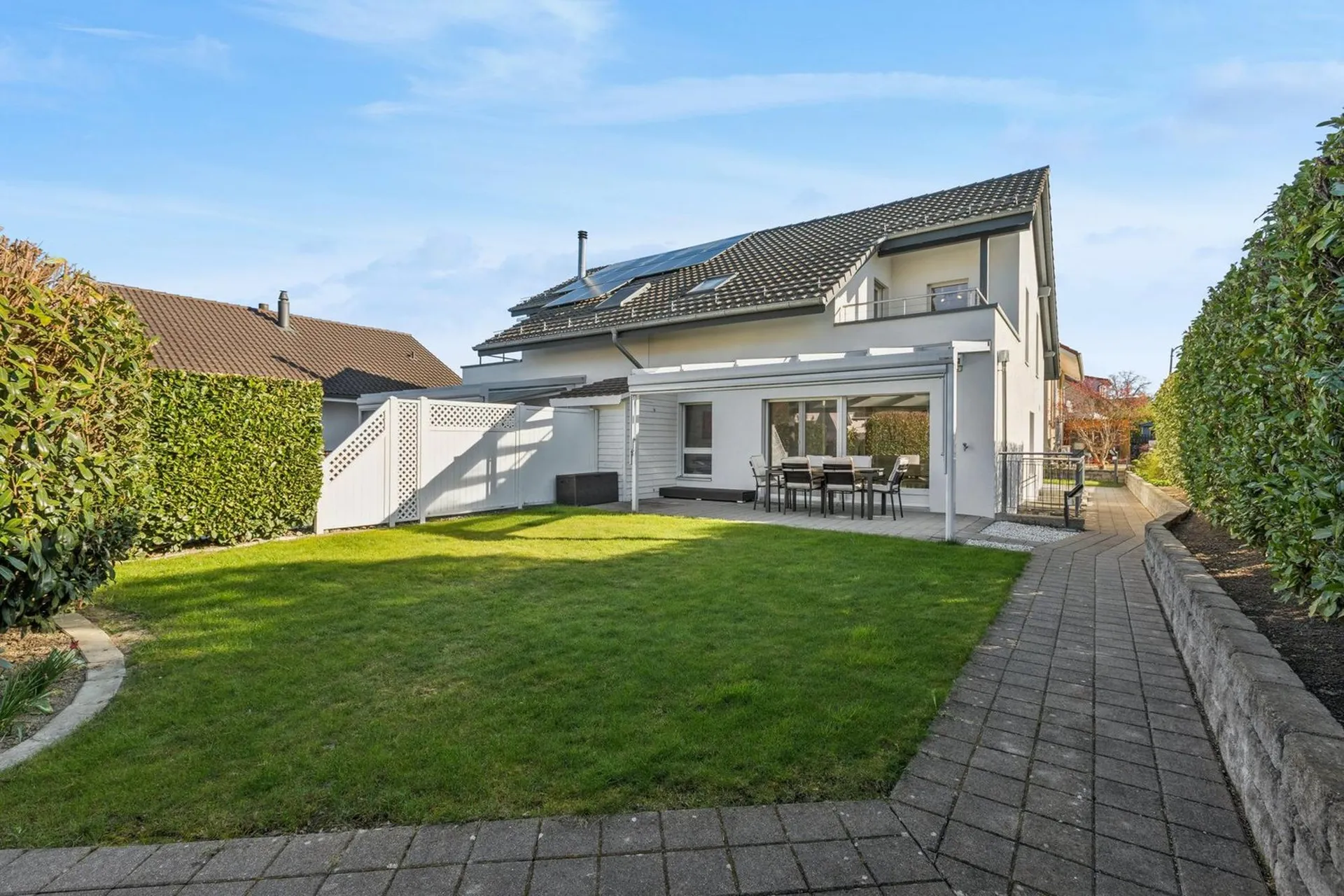Ihr neues Zuhause zwischen den Seen – Raum, Ruhe und Lebensqualität vereint