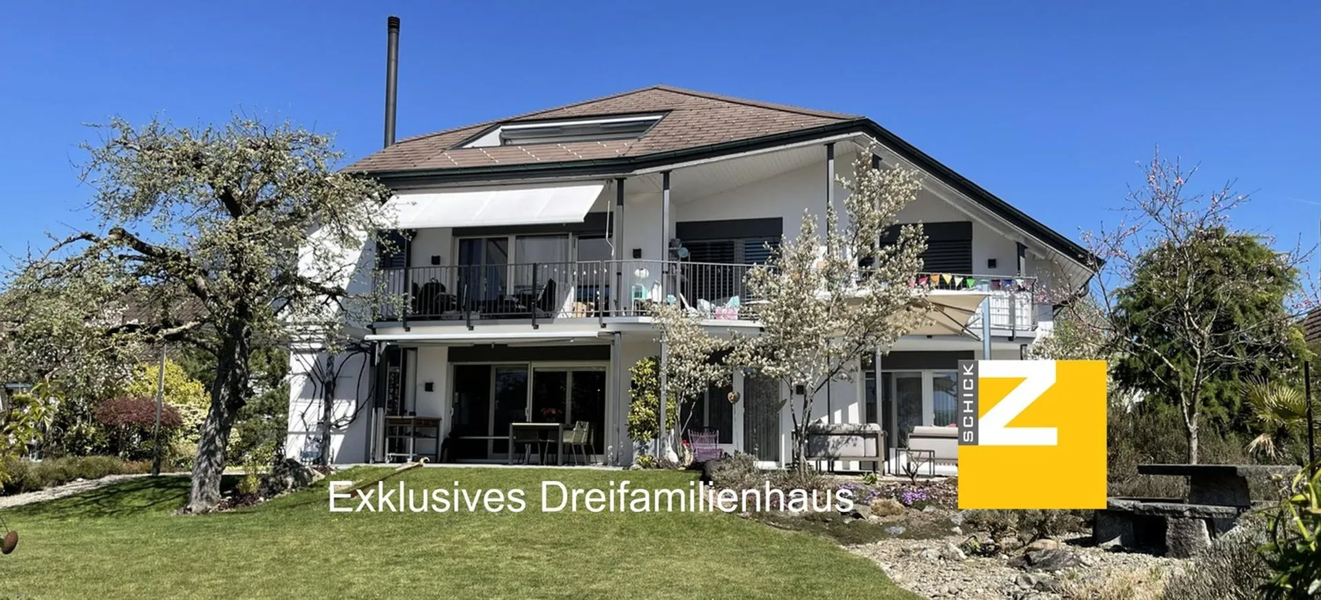 Exklusives Dreifamilienhaus in ausgezeichnetem Zustand - mit beeindruckender Gartenanlage