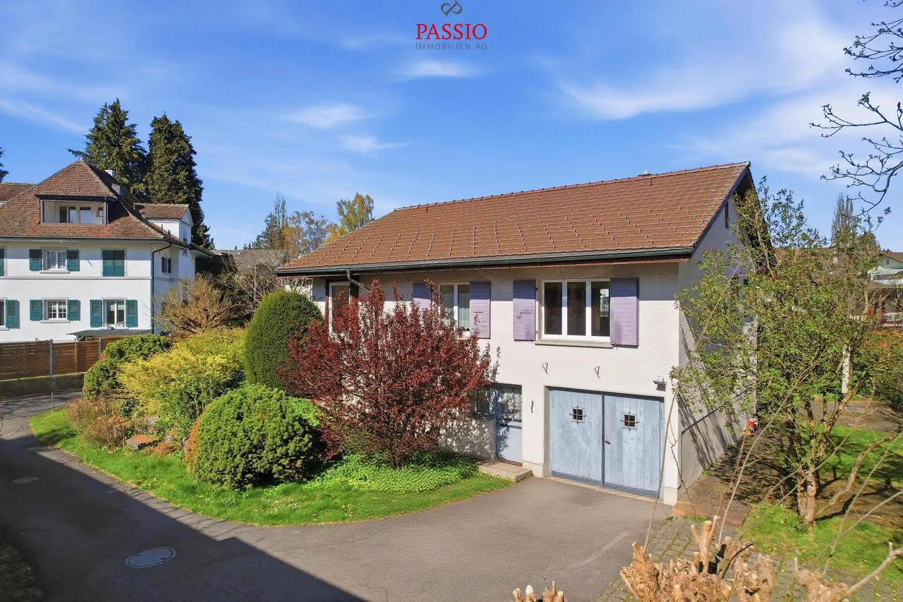 Schönes 4.5-(5.5-)Zimmer-Einfamilienhaus mit Garten und viel Charme