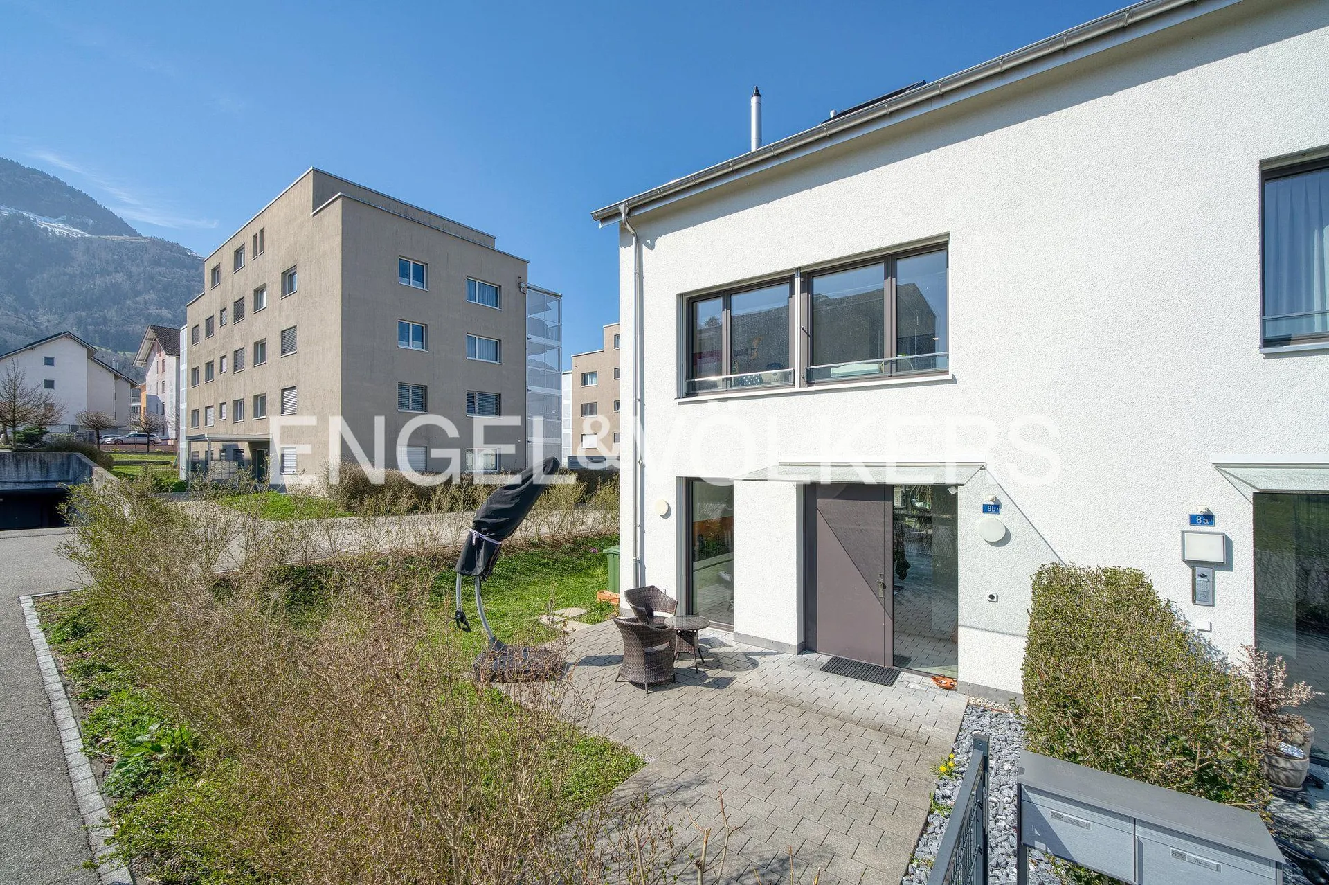 Modernes Zuhause mit Garten - viel RAUM, viel LICHT, viel SONNE