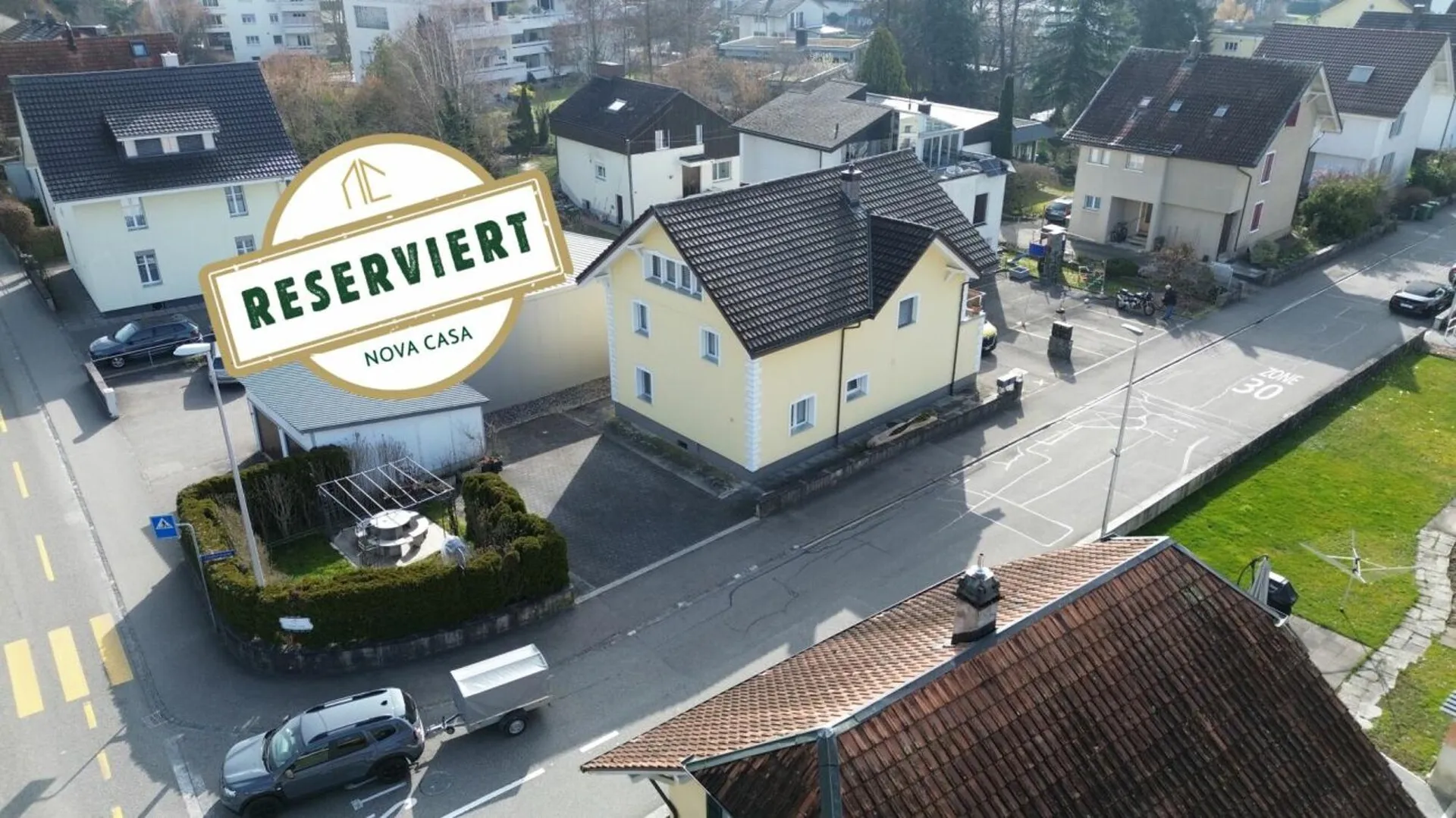 Viel Platz für die ganze Familie Zweifamilienhaus in Derendingen