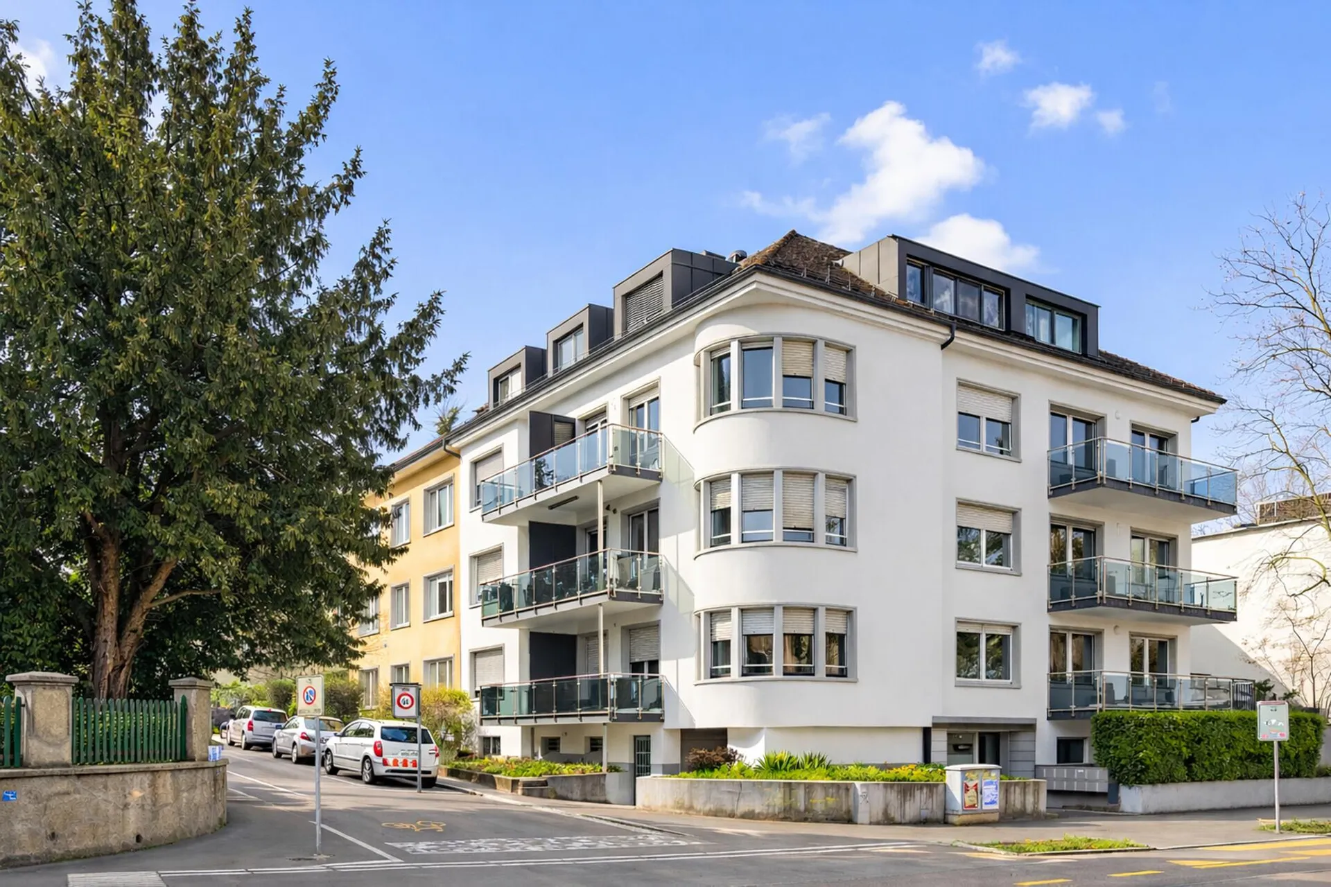 Saniertes 2.5-Zimmer-Apartment mit zwei Balkonen im Gundeli