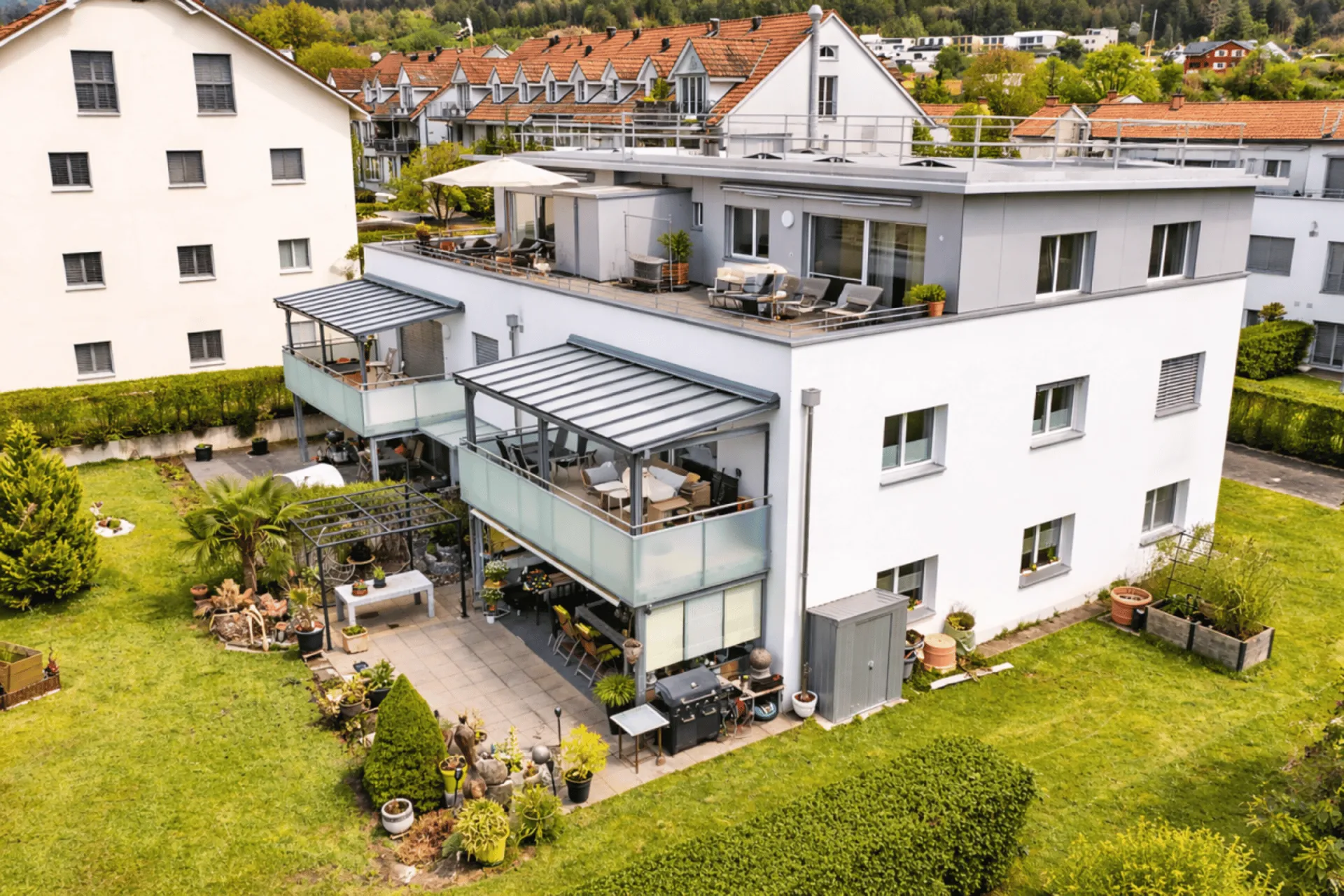 Exklusive Dachwohnung mit Sicht auf den Golfplatz