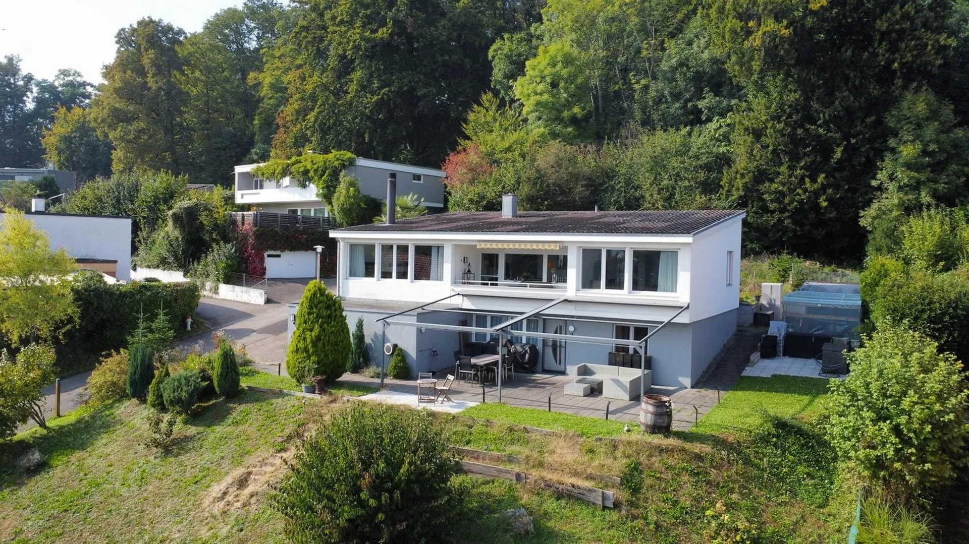5.5-Zimmer Einfamilienhaus mit Einliegerwohnung und traumhafter Weitsicht