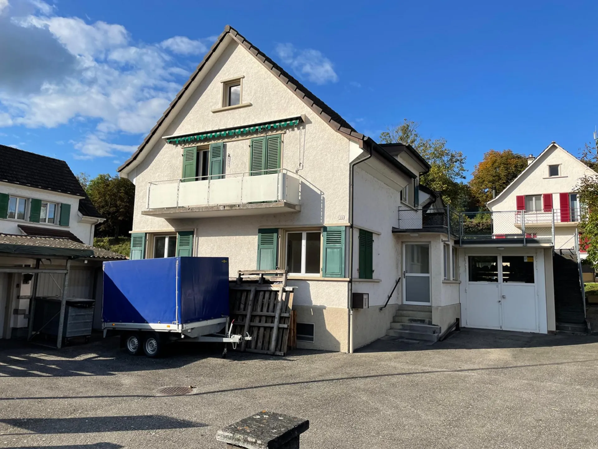 Einfamilienhaus mit Werkstatt - ideal für Handwerker