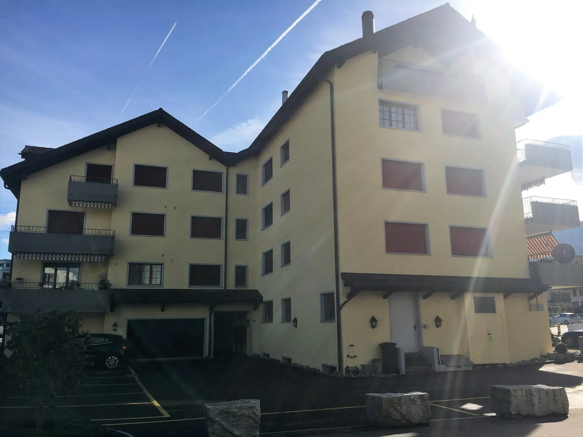 Grosszügige 4.5-Zimmer-Attikawohnung im Zentrum von Lachen
