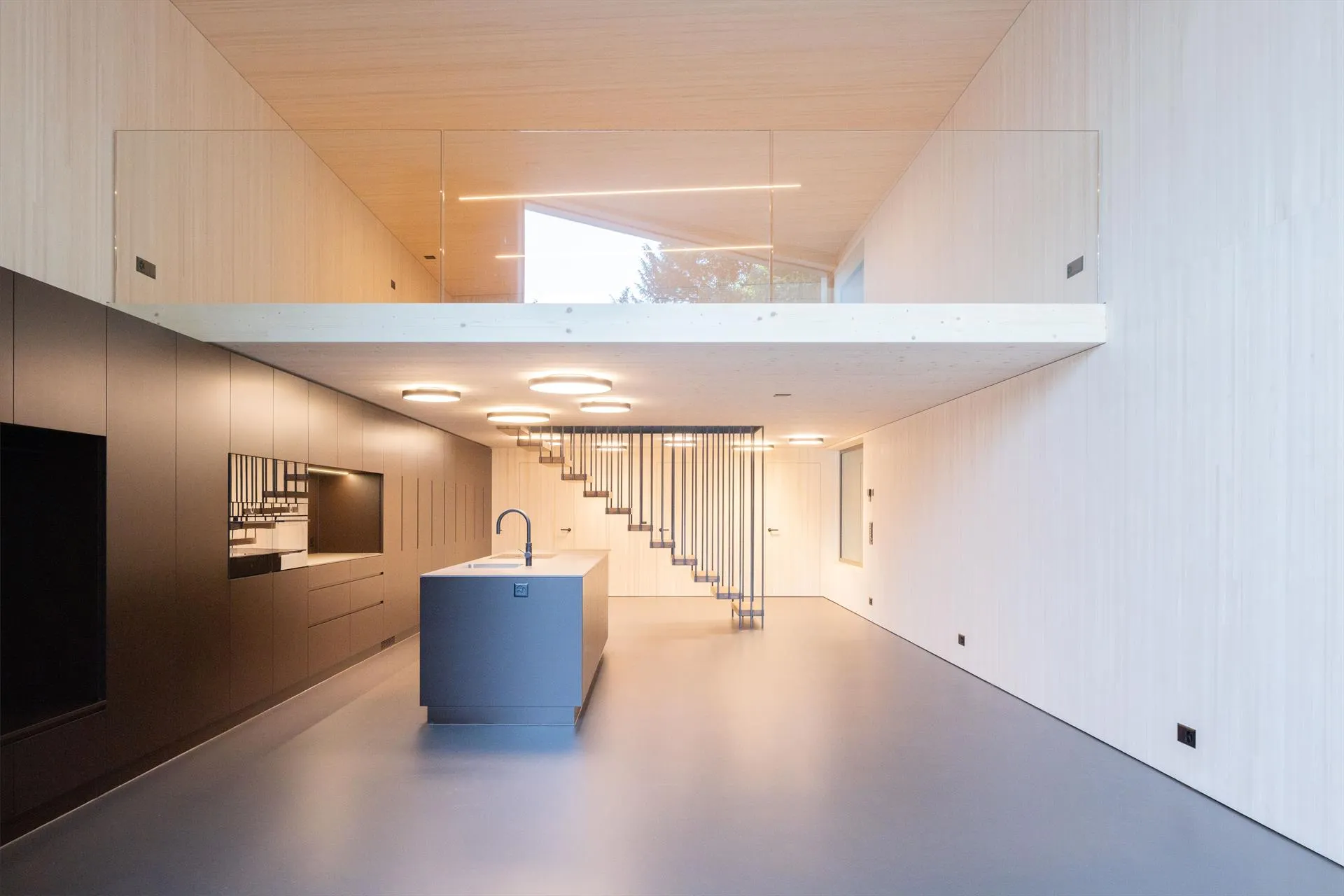 Atelierwohnung im Loft-Stil an der Seepromenade in Brunnen, SZ mieten