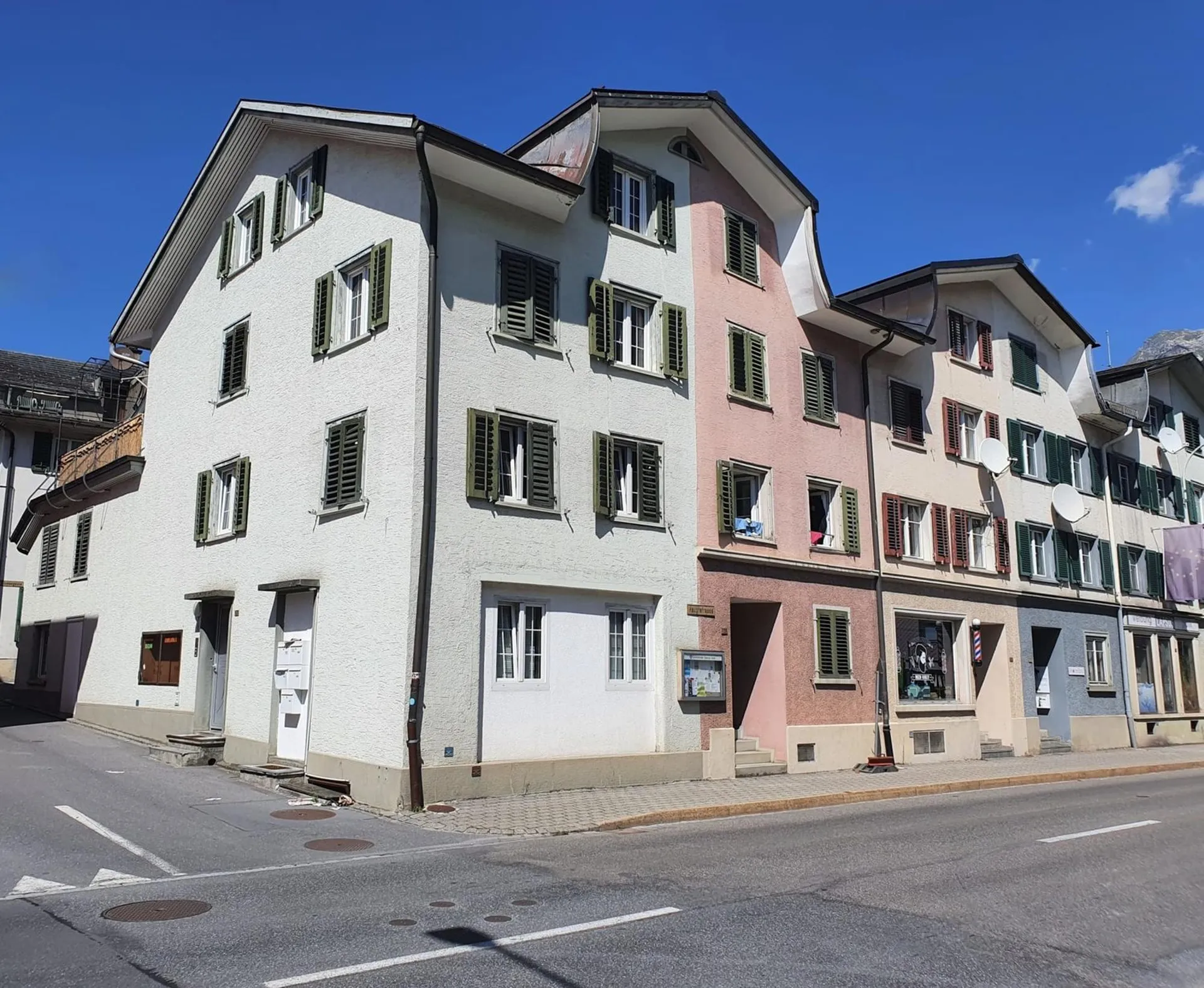 Gemütliche 1.5-Zimmer-Wohnung in ruhiger Lage in Schwanden GL
