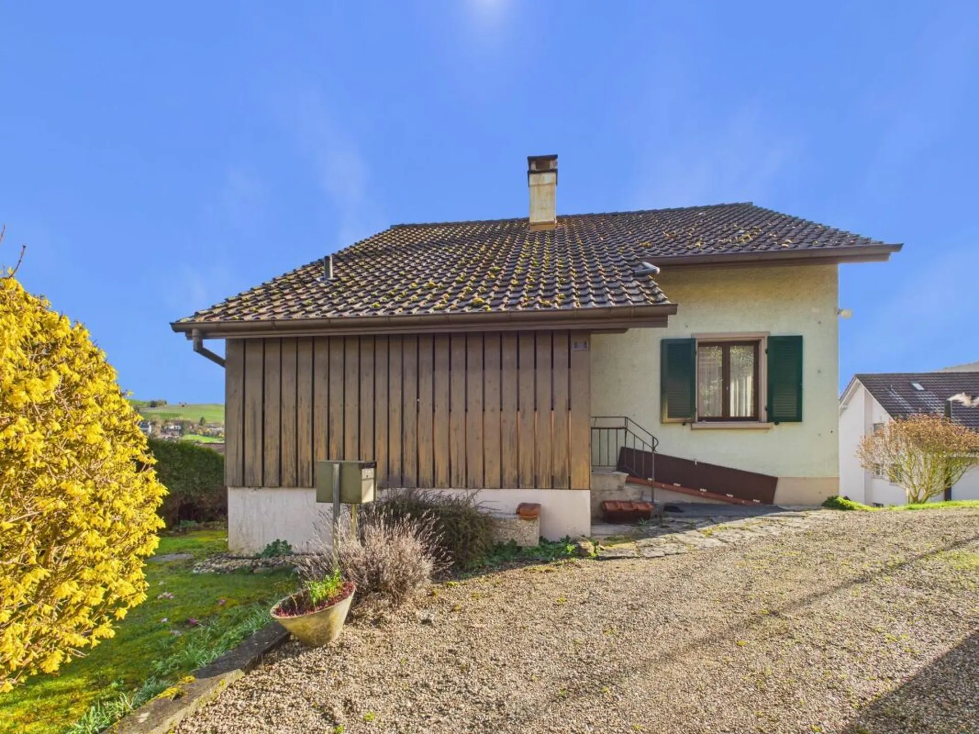 Charmantes Einfamilienhaus mit viel Potenzial an guter Lage RESERVIERT!