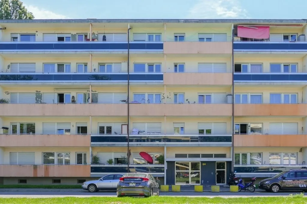 Place de parc / Quartier Prulay / Disponible de suite