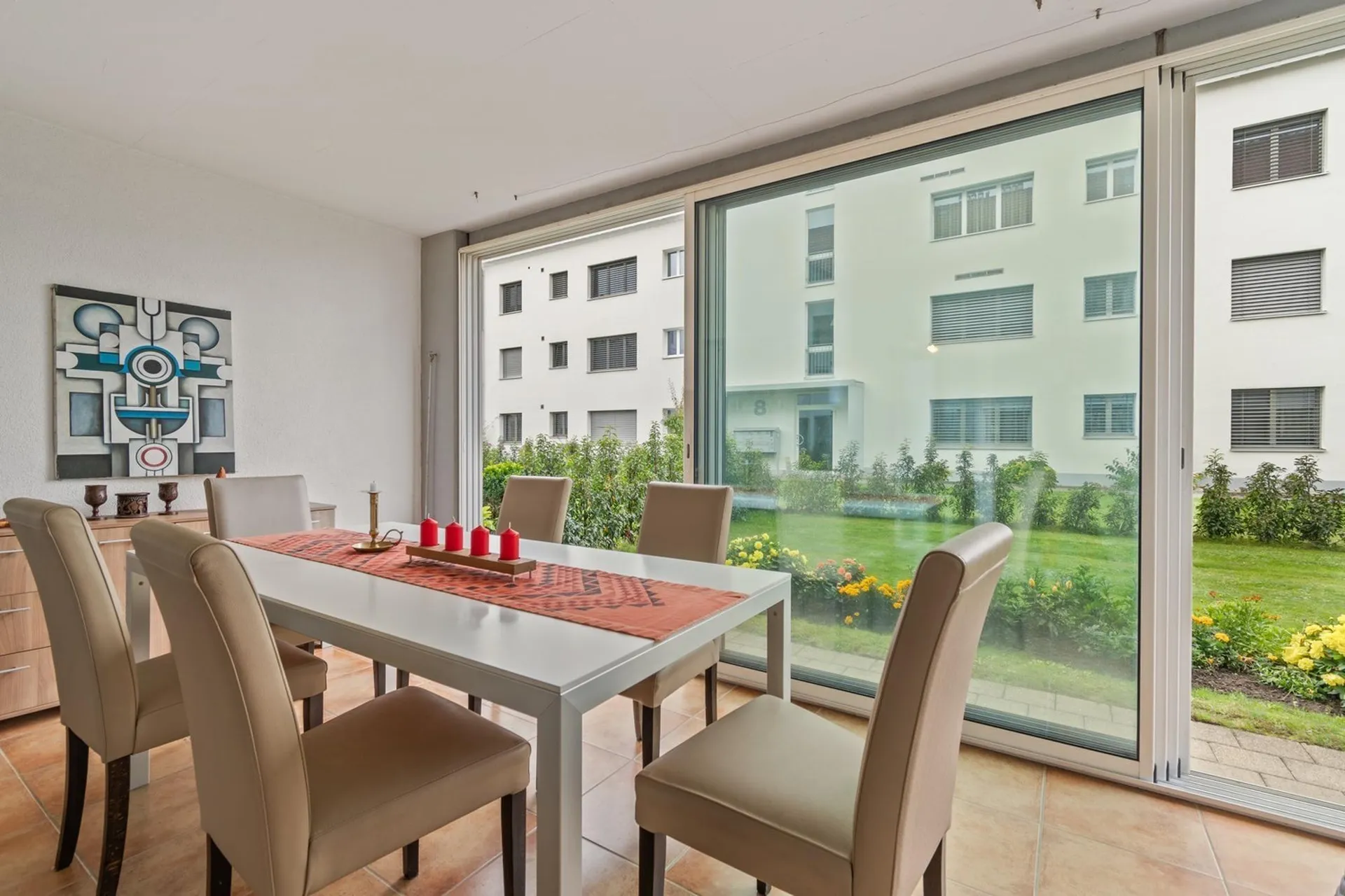 4 Bedroom Garden apartment with 2 bathrooms and wintergarden , private washing room