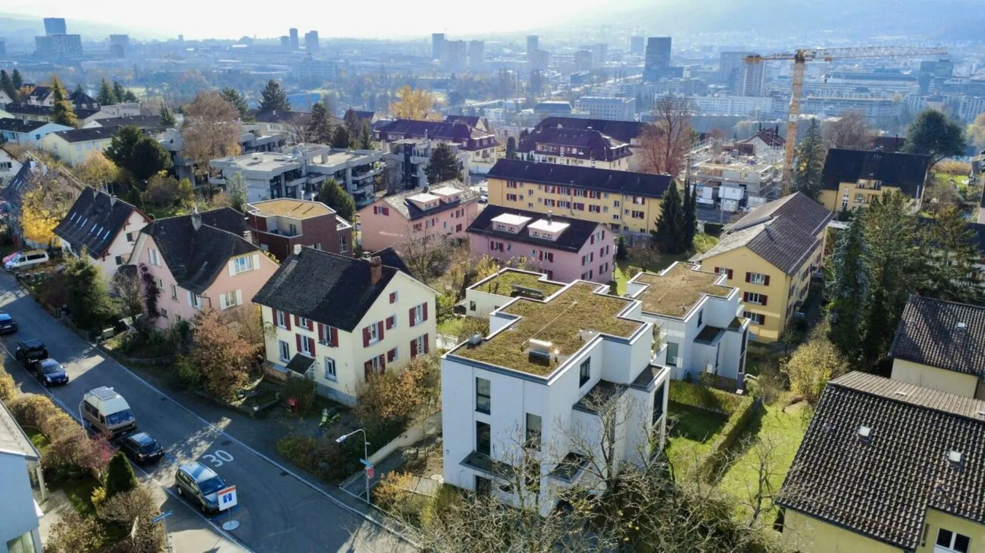 Exklusive 4.5 Zimmerwohnung an privilegierter Lage in Zürich Höngg