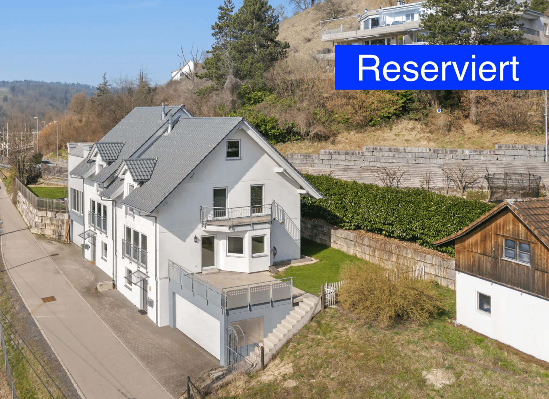 Doppelhaushälfte mit viel Platz, Weitsicht und hervorragender Anbindung
