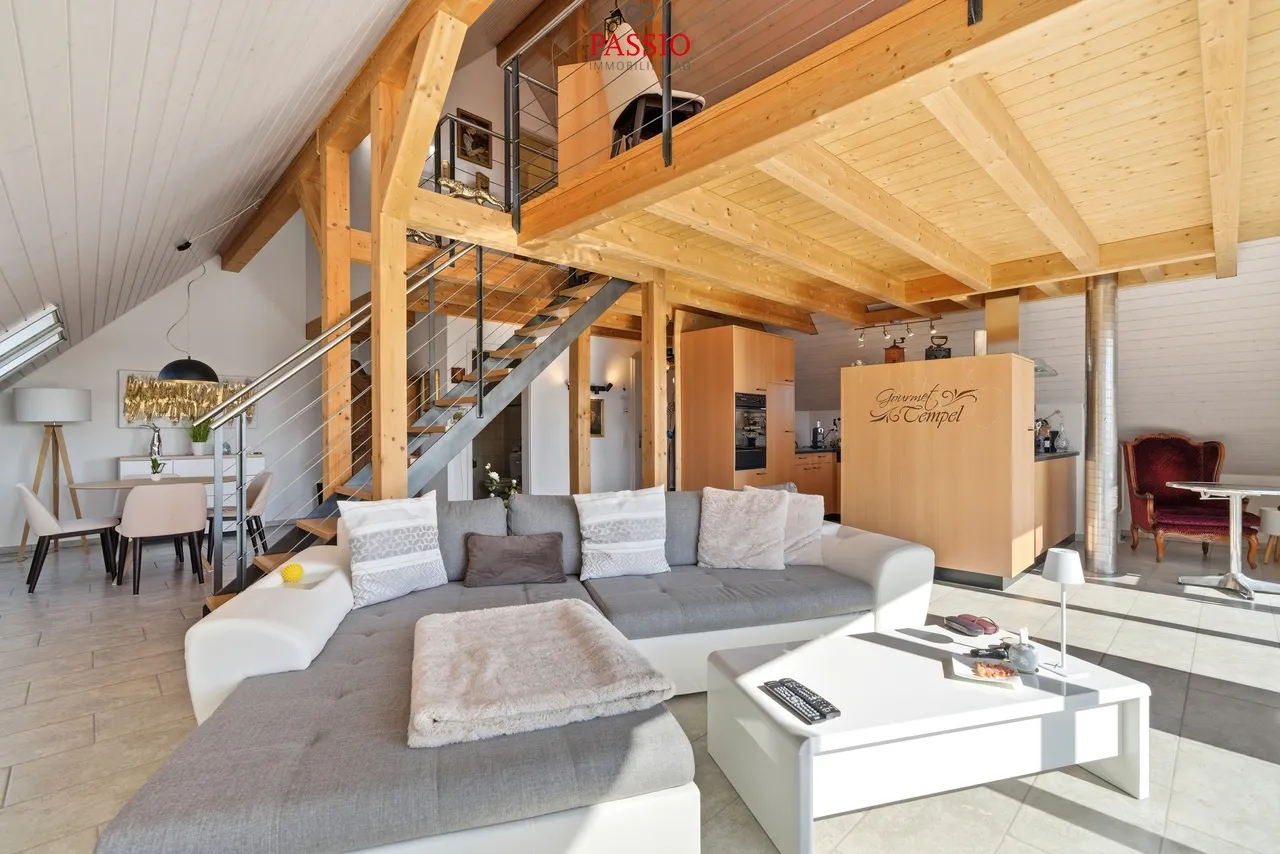 Grosszügige 3.5-Zimmer Duplex-Wohnung mit Sicht ins Grüne