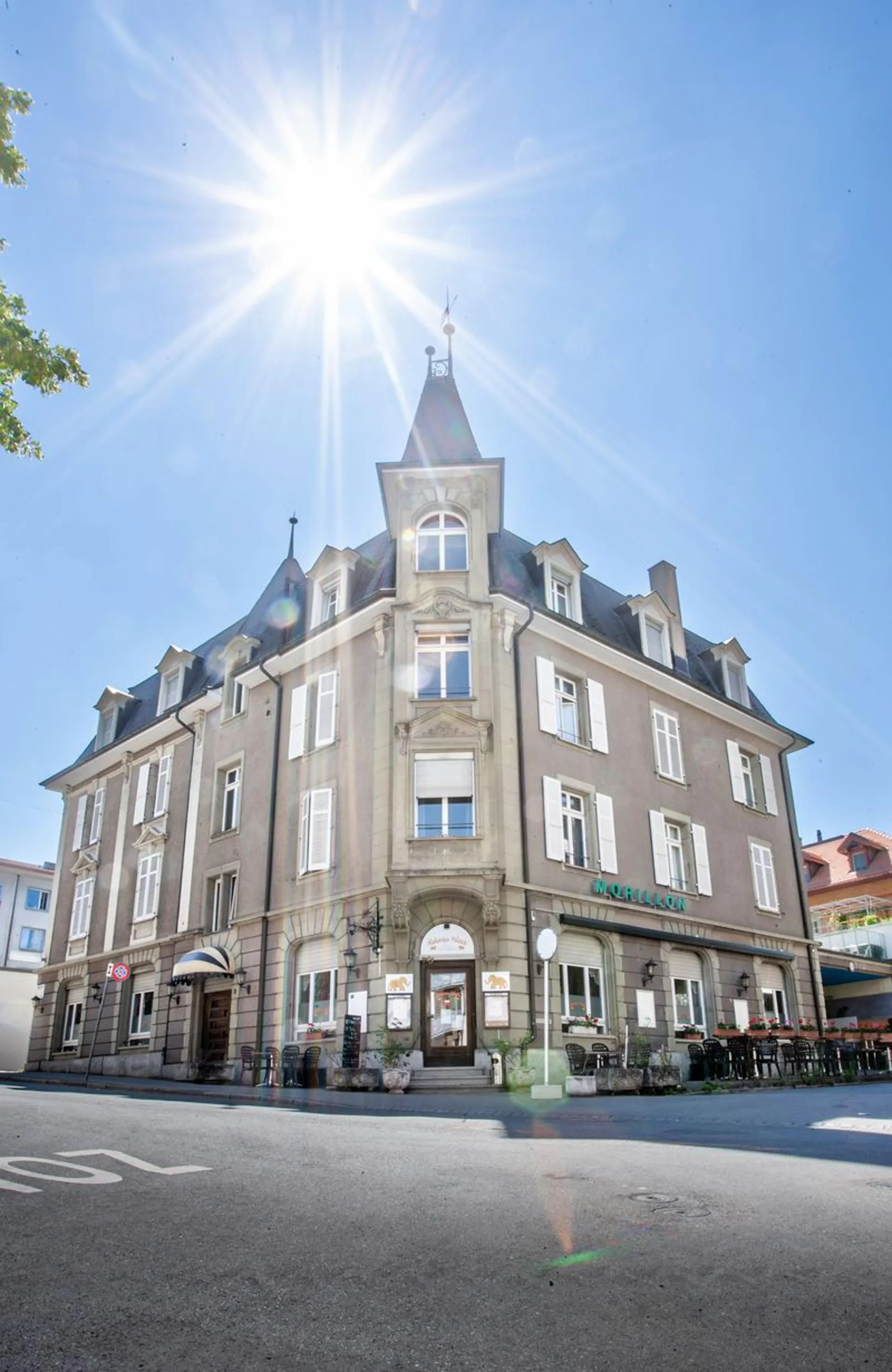 Charmante 2.5-Zimmer-Dachwohnung in historischem Gebäude