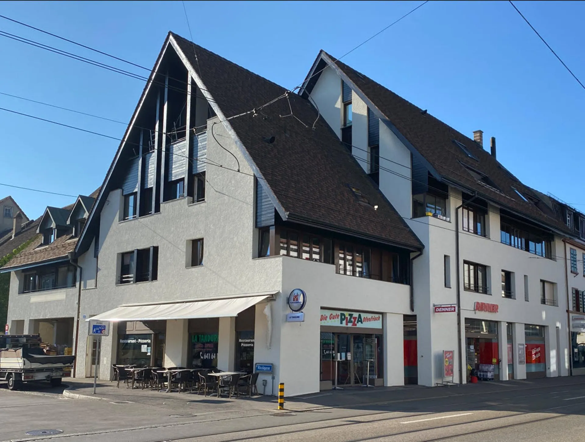 Grosszügige 4.5-Zimmer-Wohnung mit Balkon in Riehen