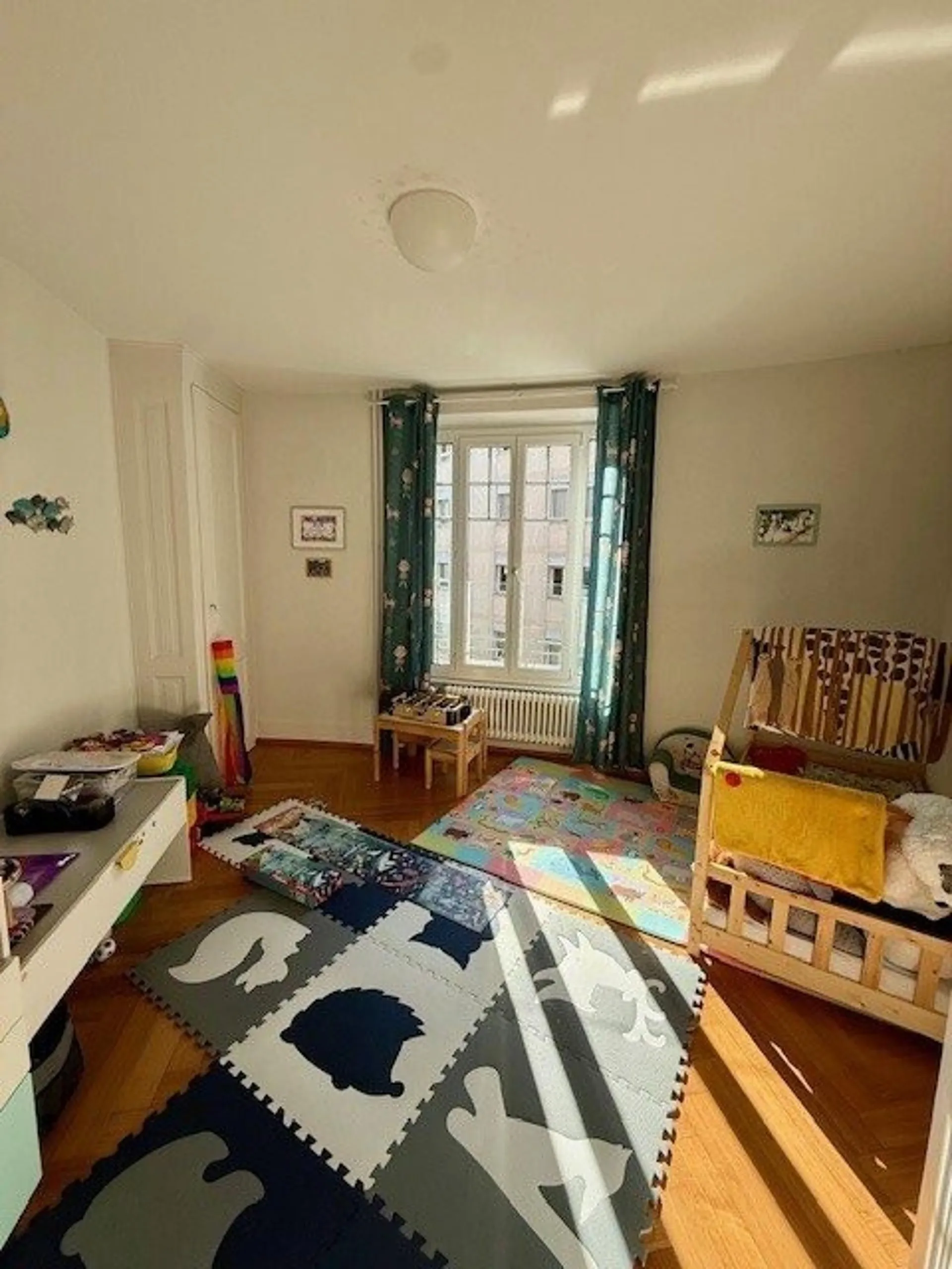 Bel appartement de 3 pièces rénové au plein centre-ville