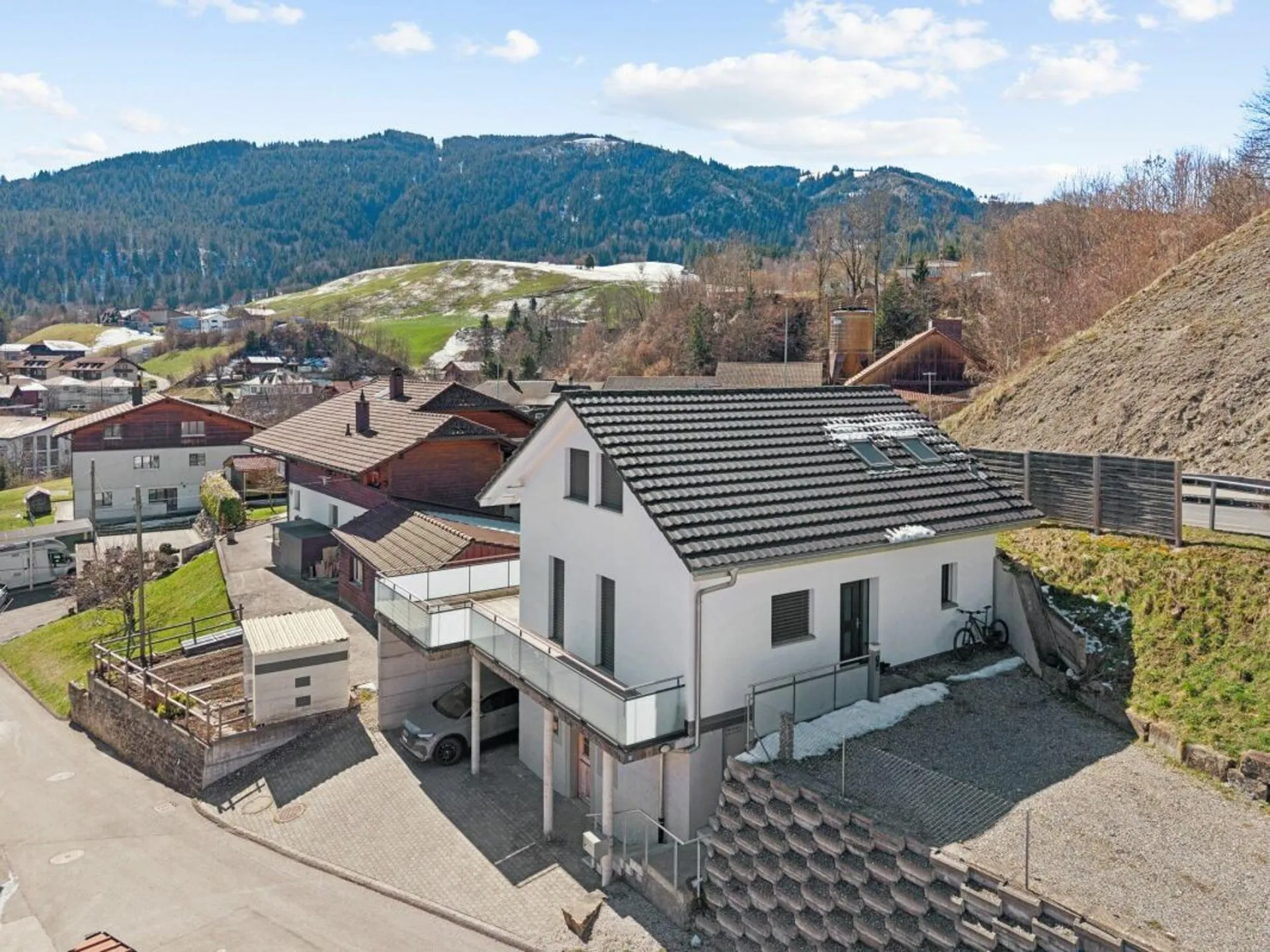 Wohntraum mit Original-Gewölbekeller in Plaffeien