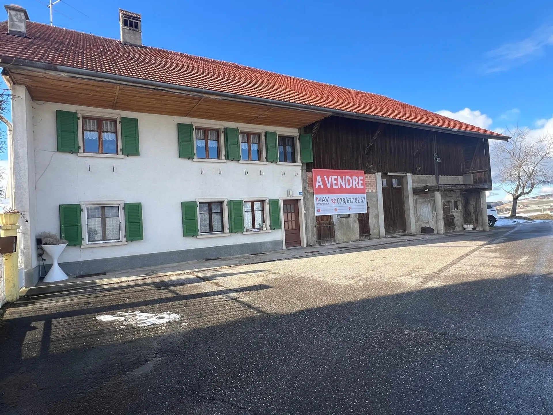 Ancienne ferme glânoise avec deux logements et dépendances