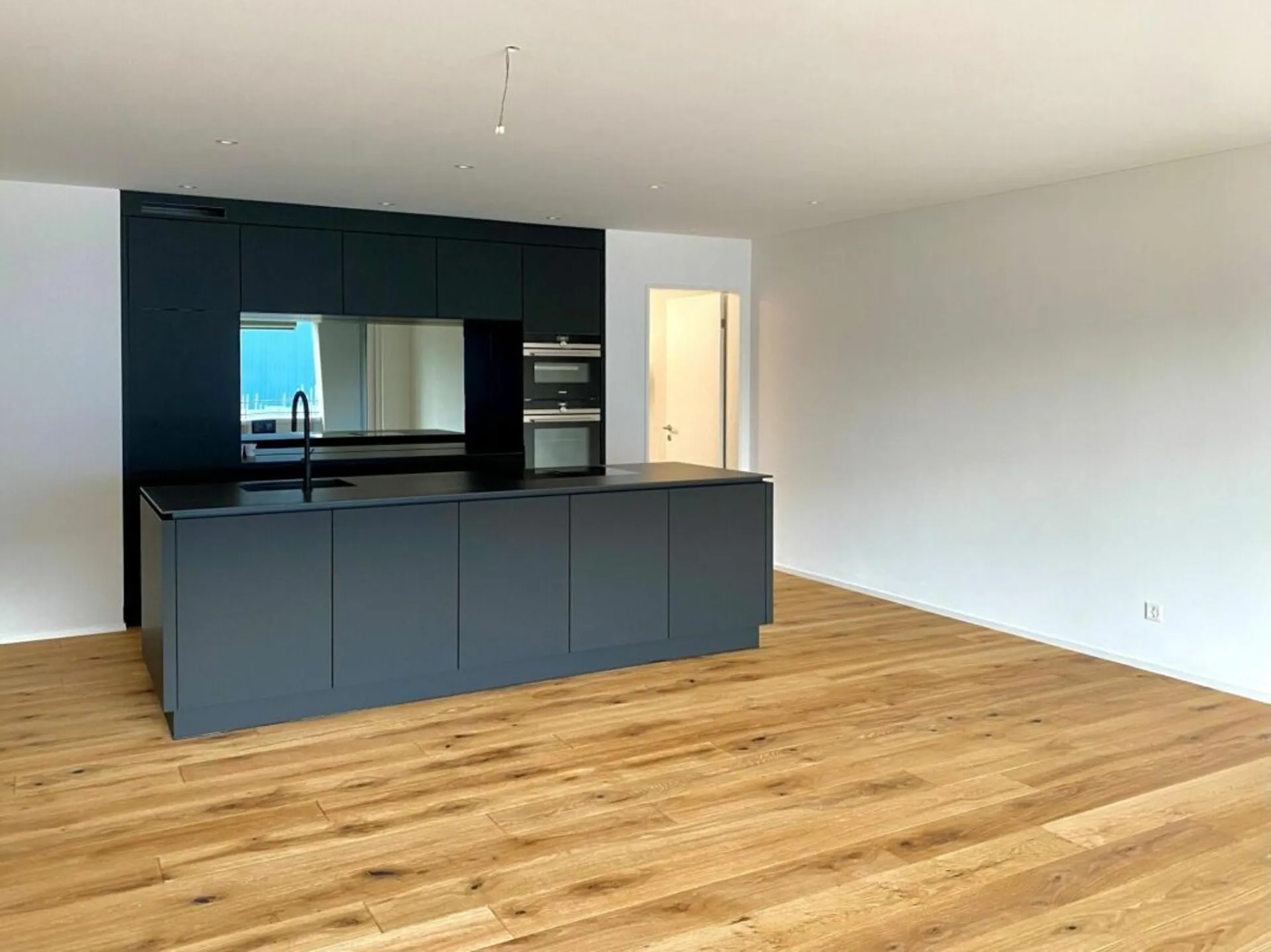 Moderne 3.5-Zimmer-Wohnung mit grosszügiger Terrasse