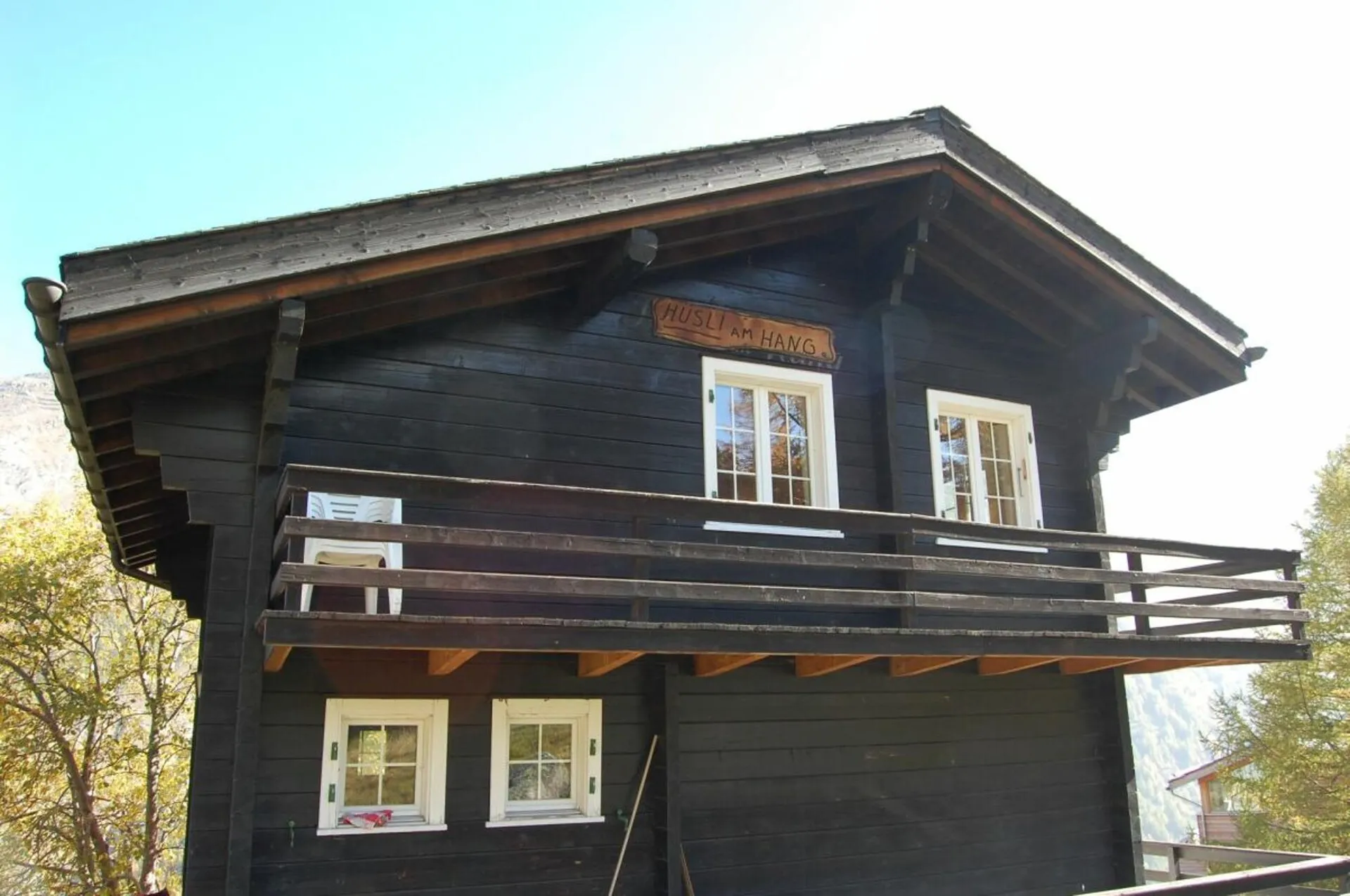 Hüsli am Hang - freistehendes Chalet im sonnigen Grossus Moos. Reserviert.