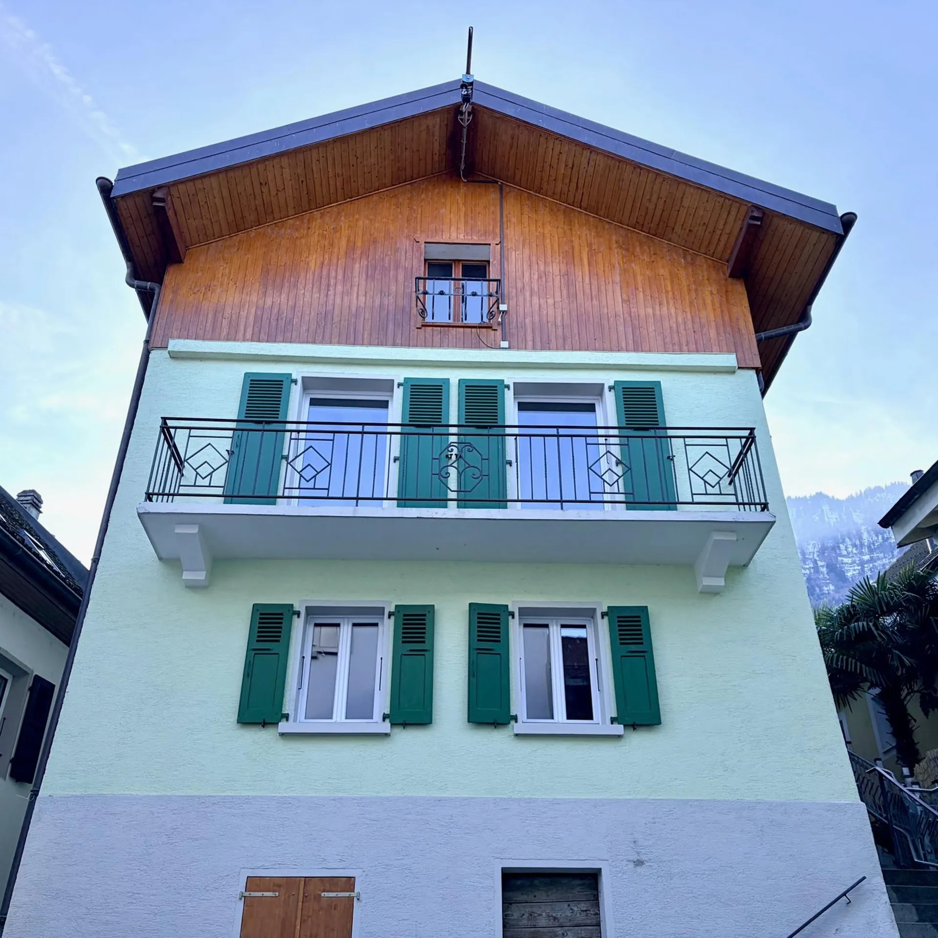 Saint-Gingolph - belle bâtisse avec appartement indépendant