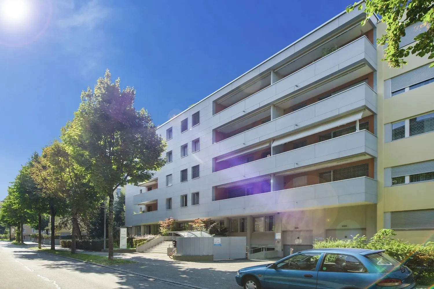 Zentral gelegene & moderne 3.5 ZW à 70 m² im 1. OG