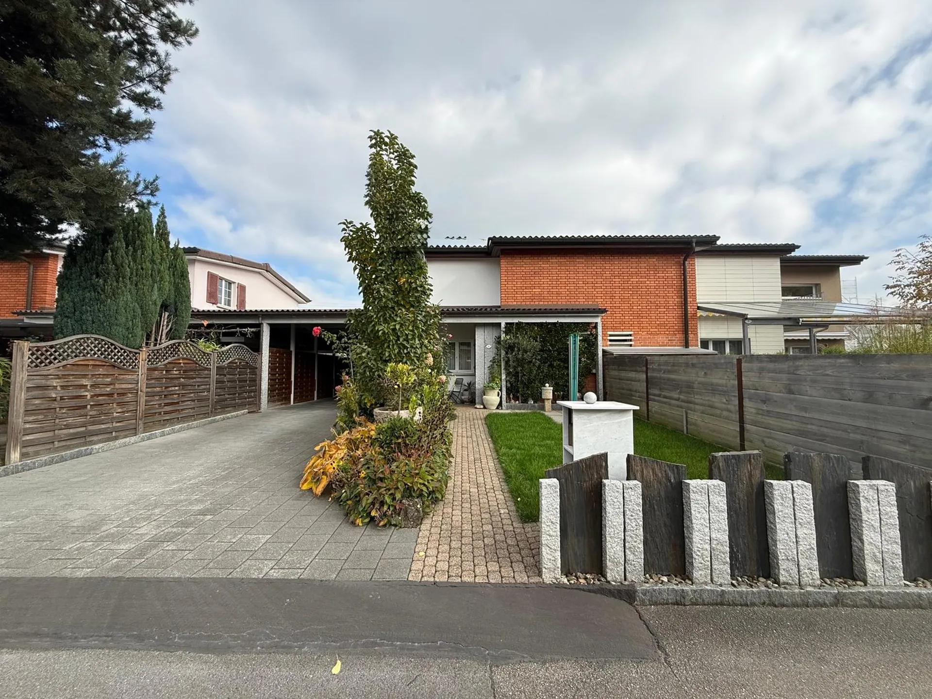 Charmante 4.5-Zimmer-Doppelhaushälfte mit sonnigem Garten in 6130 Willisau