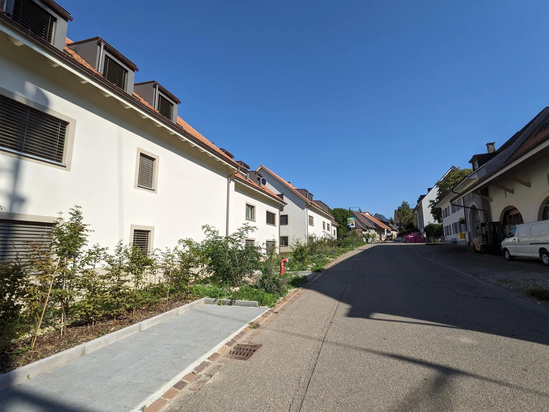 Moderne 3.5-Zimmer-Garten-Wohnung mit Sitzplatz
