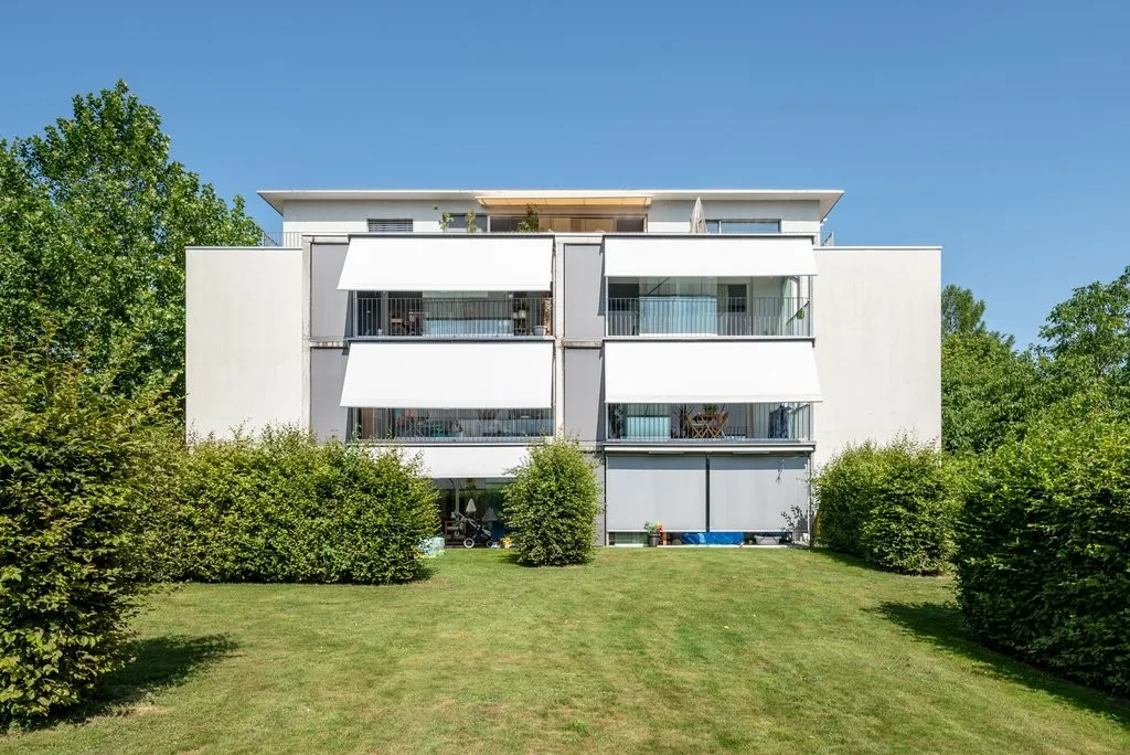 Attraktive 4.5-Zimmer-Attikawohnung in ruhigem Quartier zu vermieten