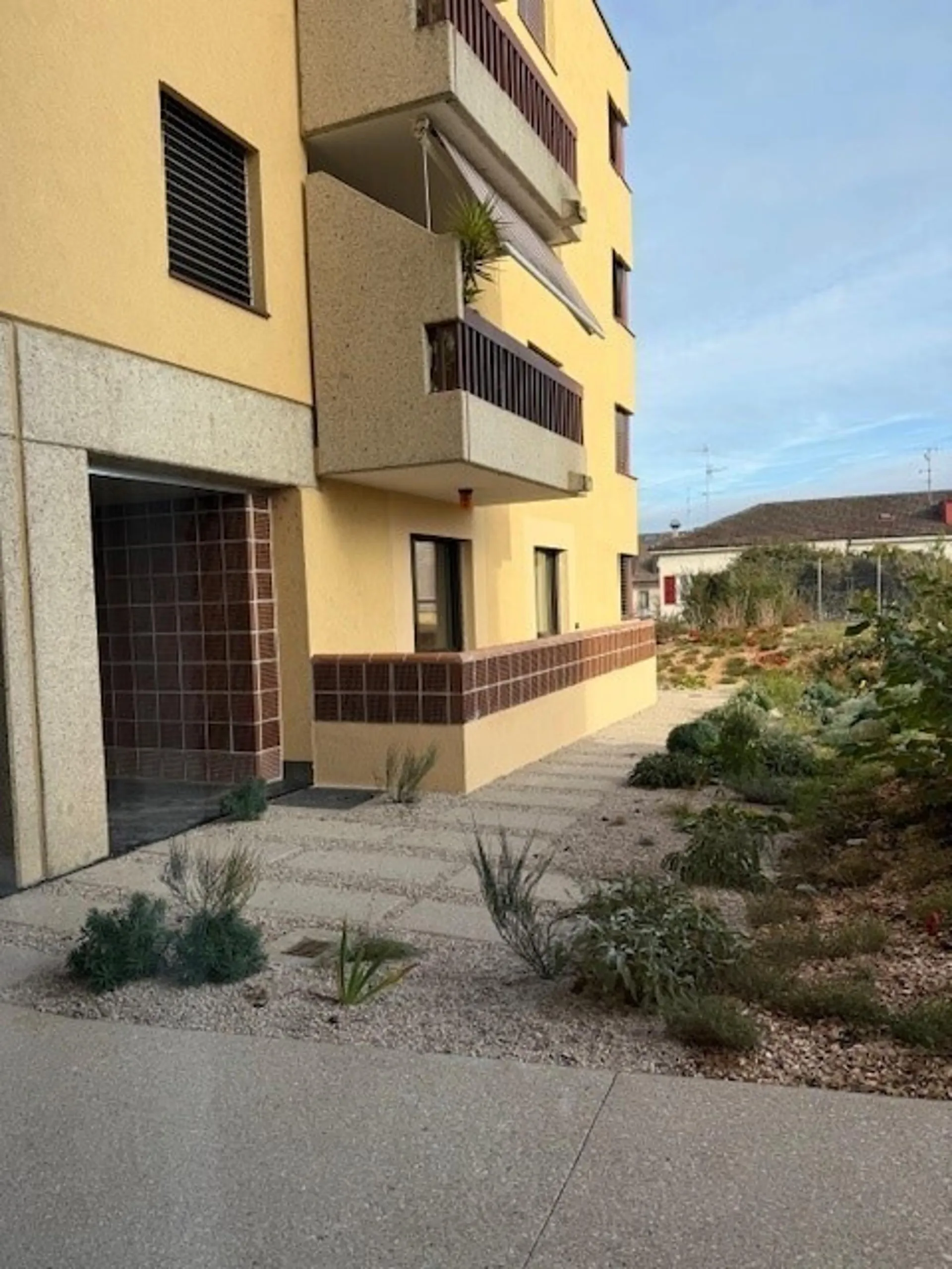 Bureaux d'env. 89 m² au rez-de-chaussée