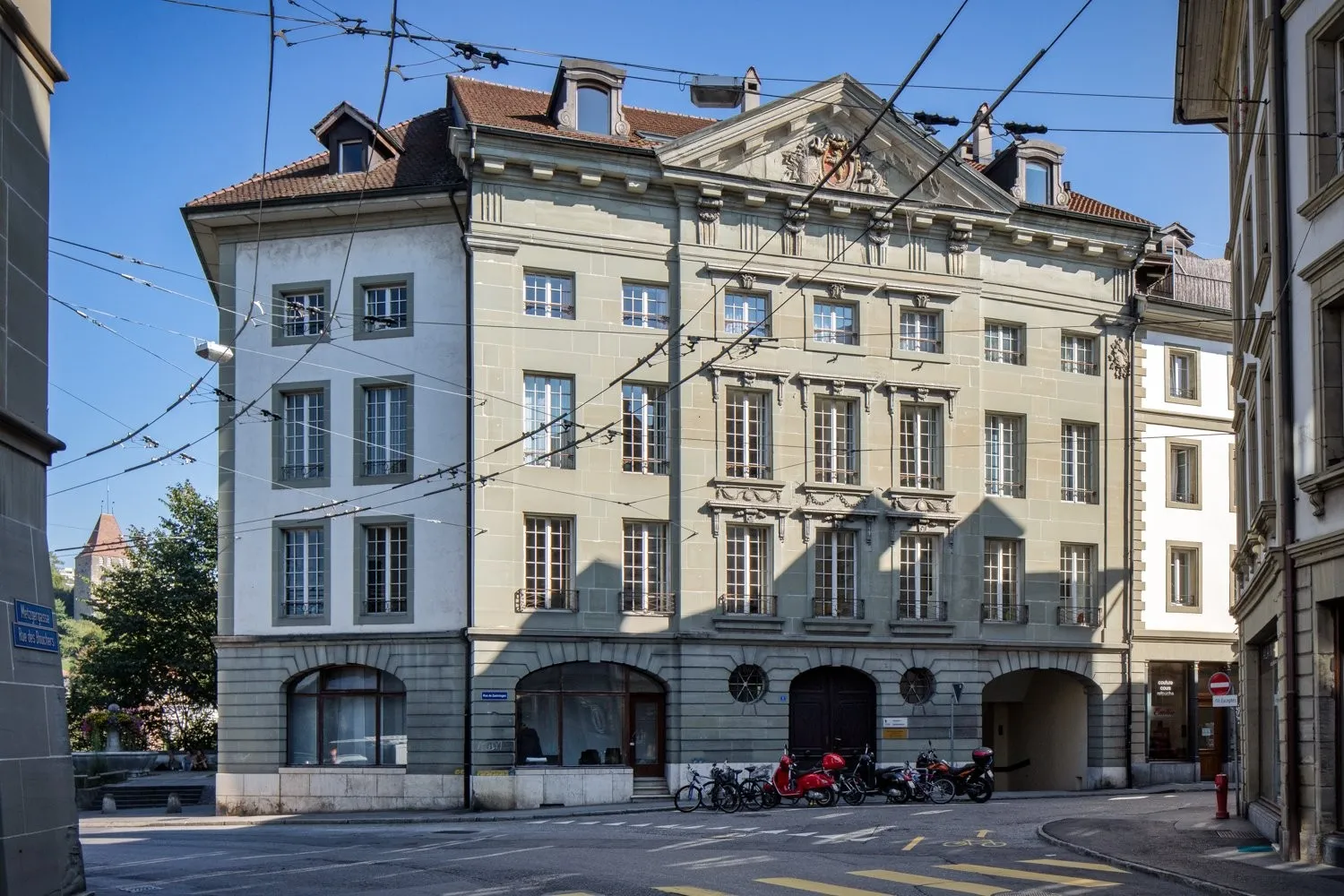 Surface administrative de 100 m²  Quartier du Bourg, Fribourg