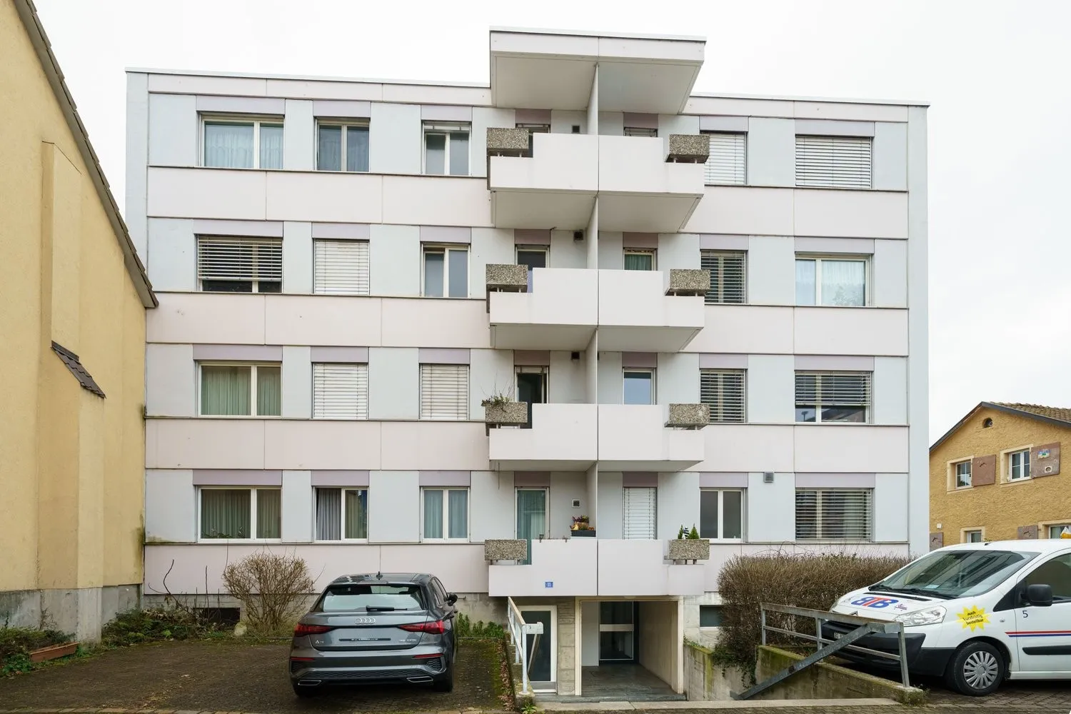 Büroflächen zu vermieten  55 m² an zentraler Lage in Bottmingen