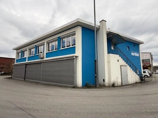 Gewerberäume mit separatem Eingang im Dreispitz zu vermieten!