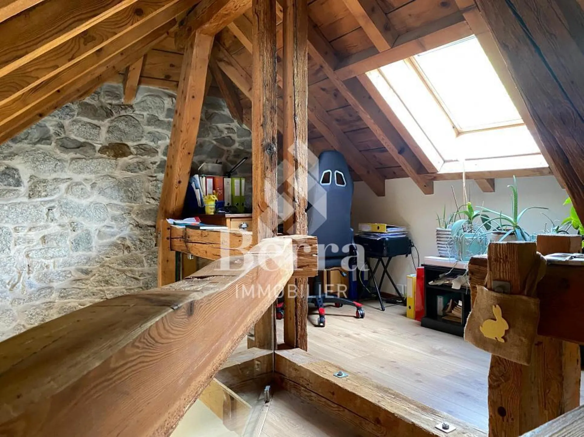 Duplex au dernier étage ! Le Brocard !