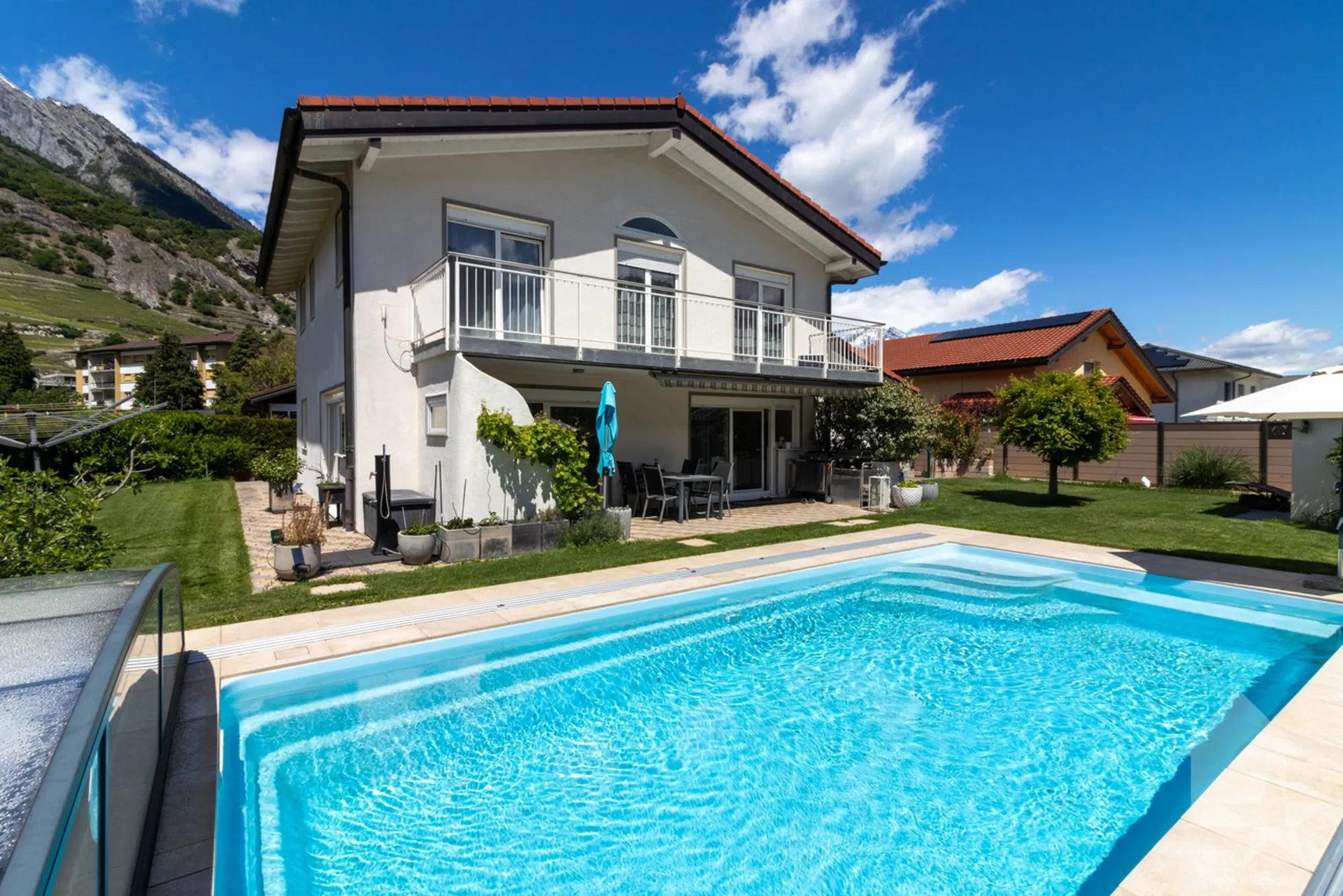 Magnifique villa de 6.5 pièces avec piscine