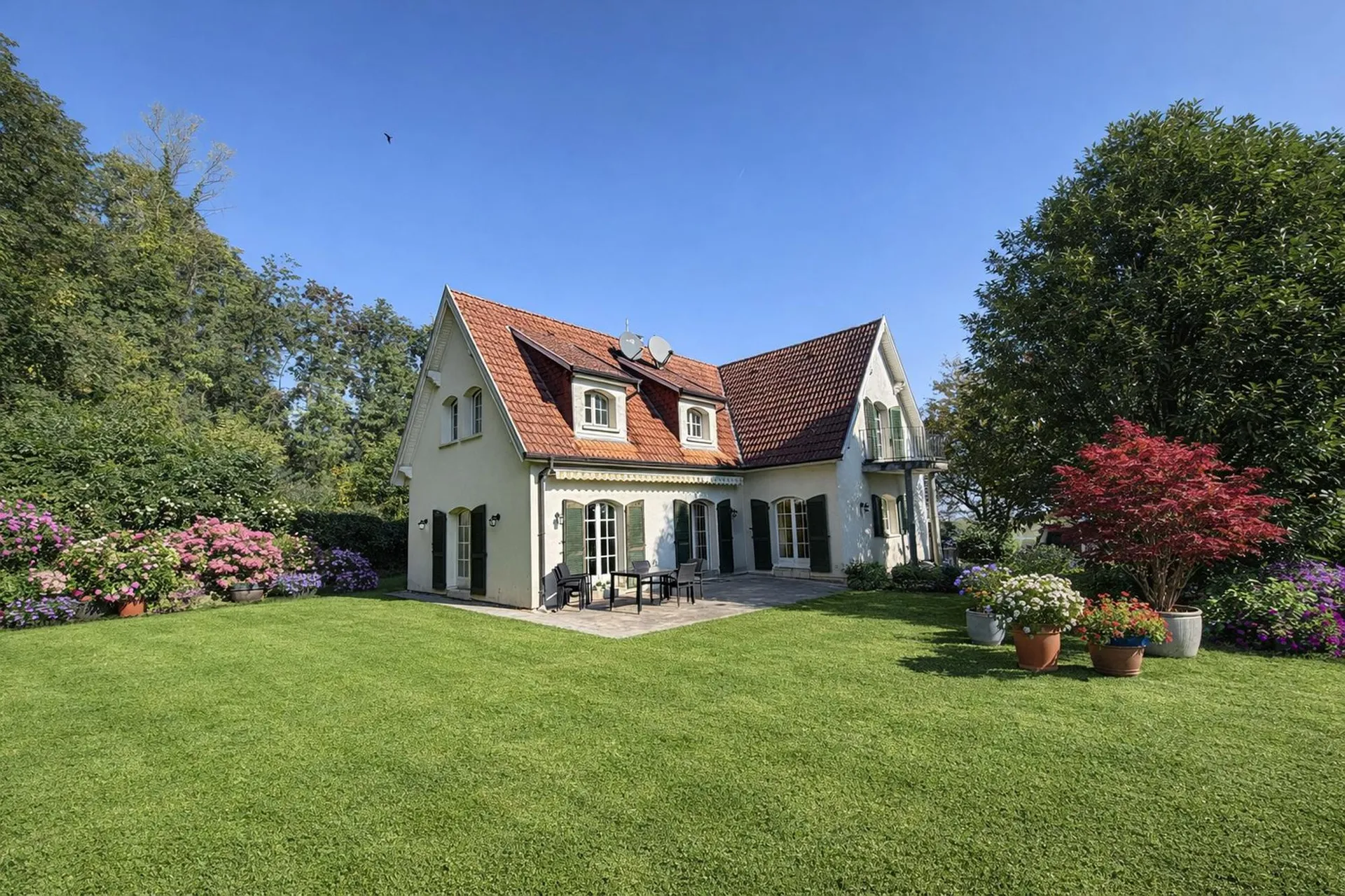 Einfamilienhaus Villa mit Panoramablick auf Deutschland und die Schweiz – Hésingue (Frankreich)