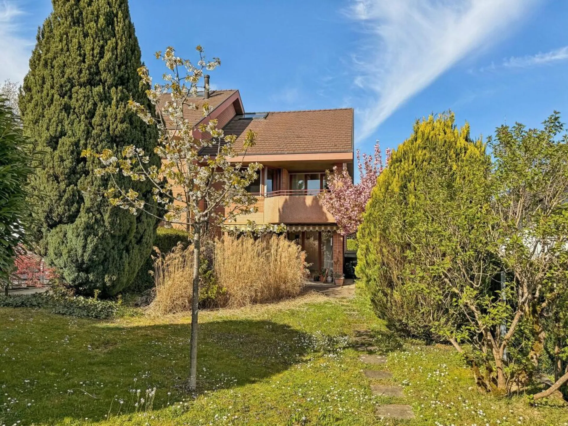 Charmantes Einfamilienhaus mit Garten