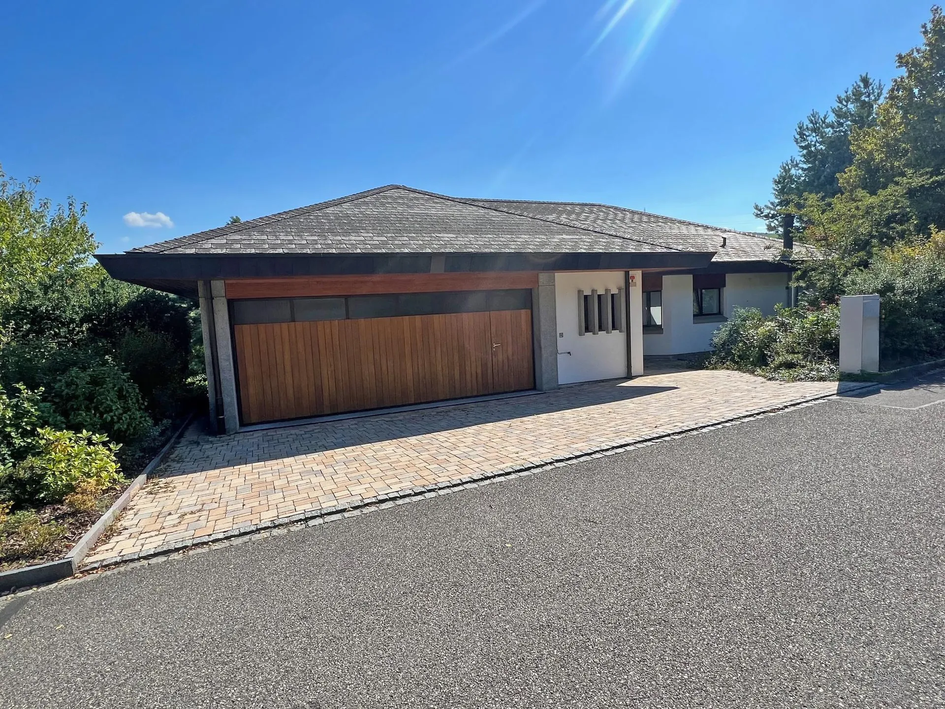 Villa mit Panoramablick & Einliegerwohnung