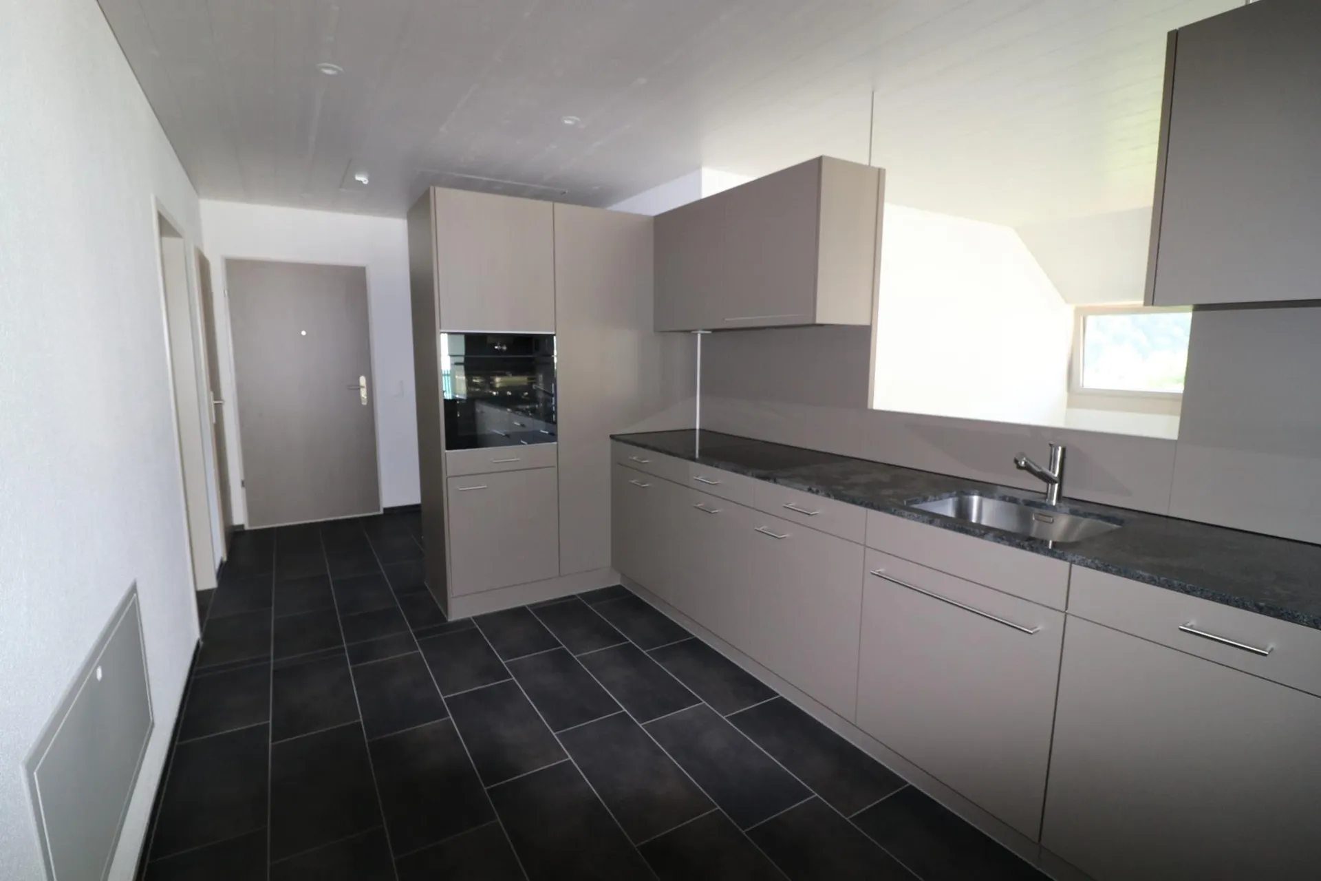 Moderne 3 1/2 Zimmer Wohnung  an idyllischer Lage