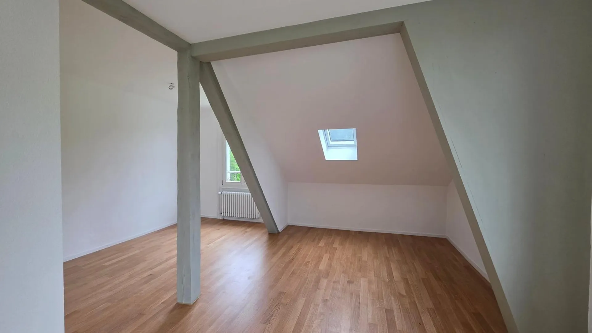 3.5 Zimmer-Dachwohnung 109m2 im 4. OG mit grosser Terrassen 36m2