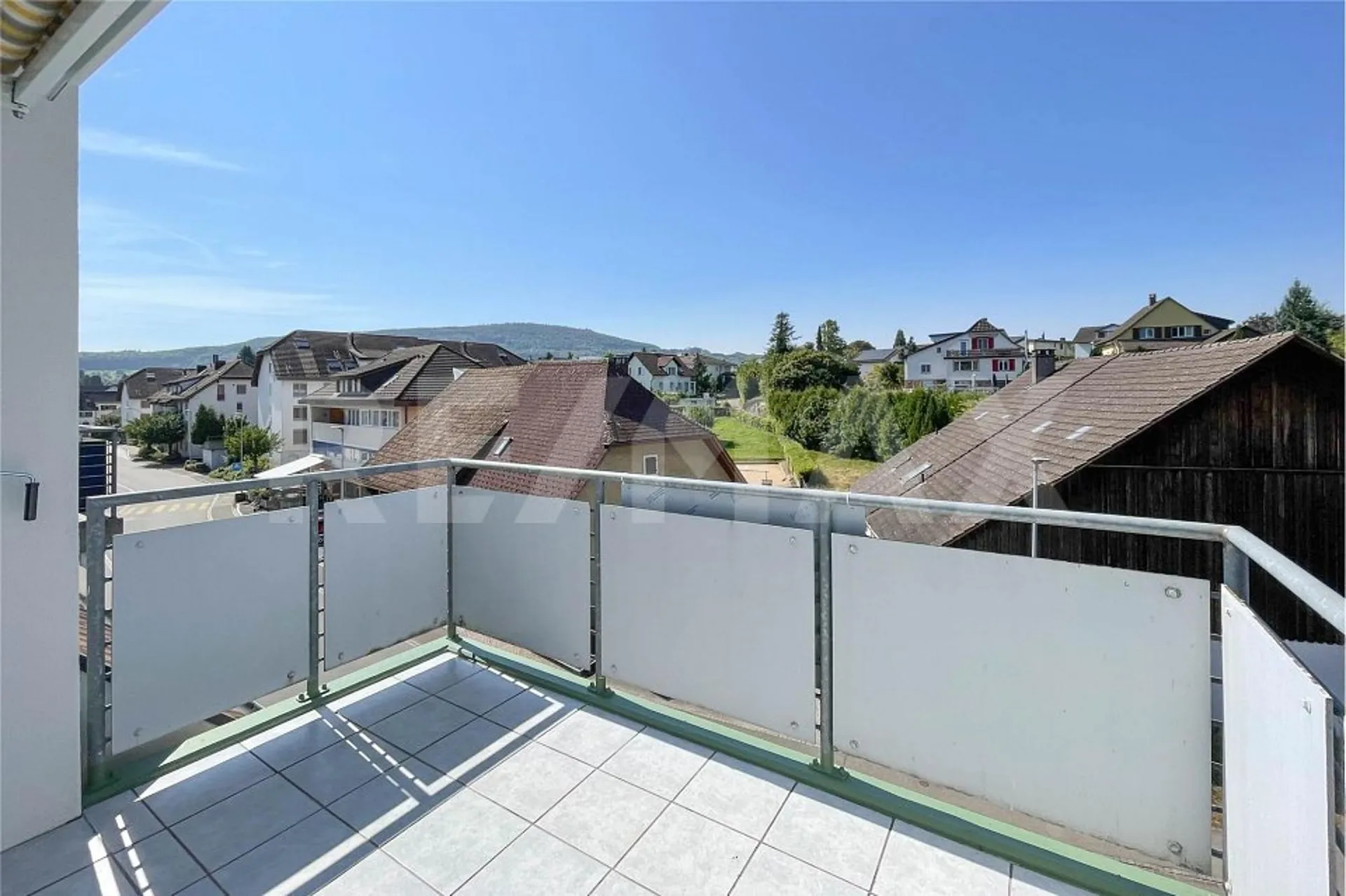 Grosszügige 5.5-Zimmer-Maisonettewohnung inkl.1 EHP an zentraler, ruhiger Lage