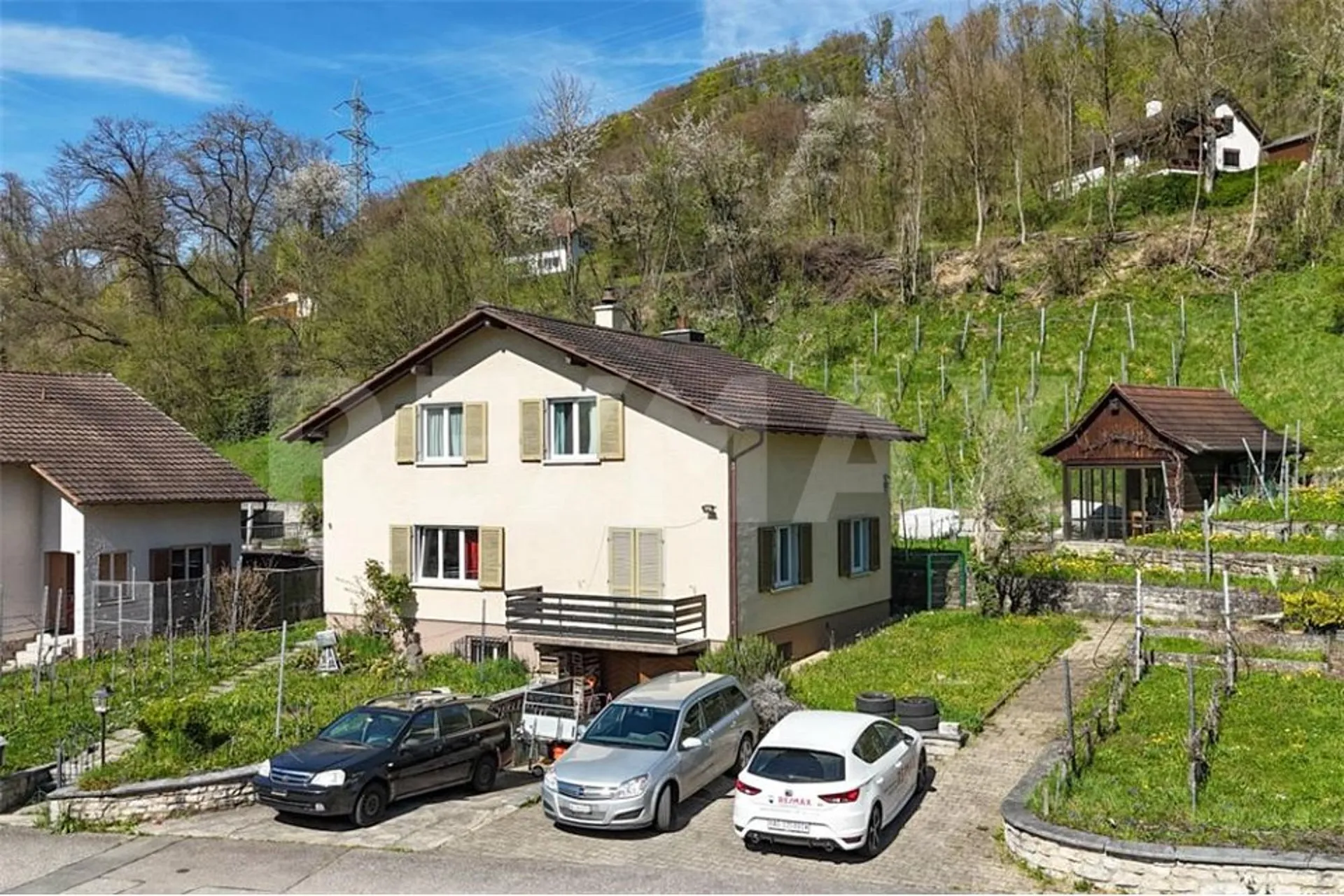 Einfamilienhaus am Sonnenhang mit grosszügigem Grundstück in Obermumpf zu verkaufen.