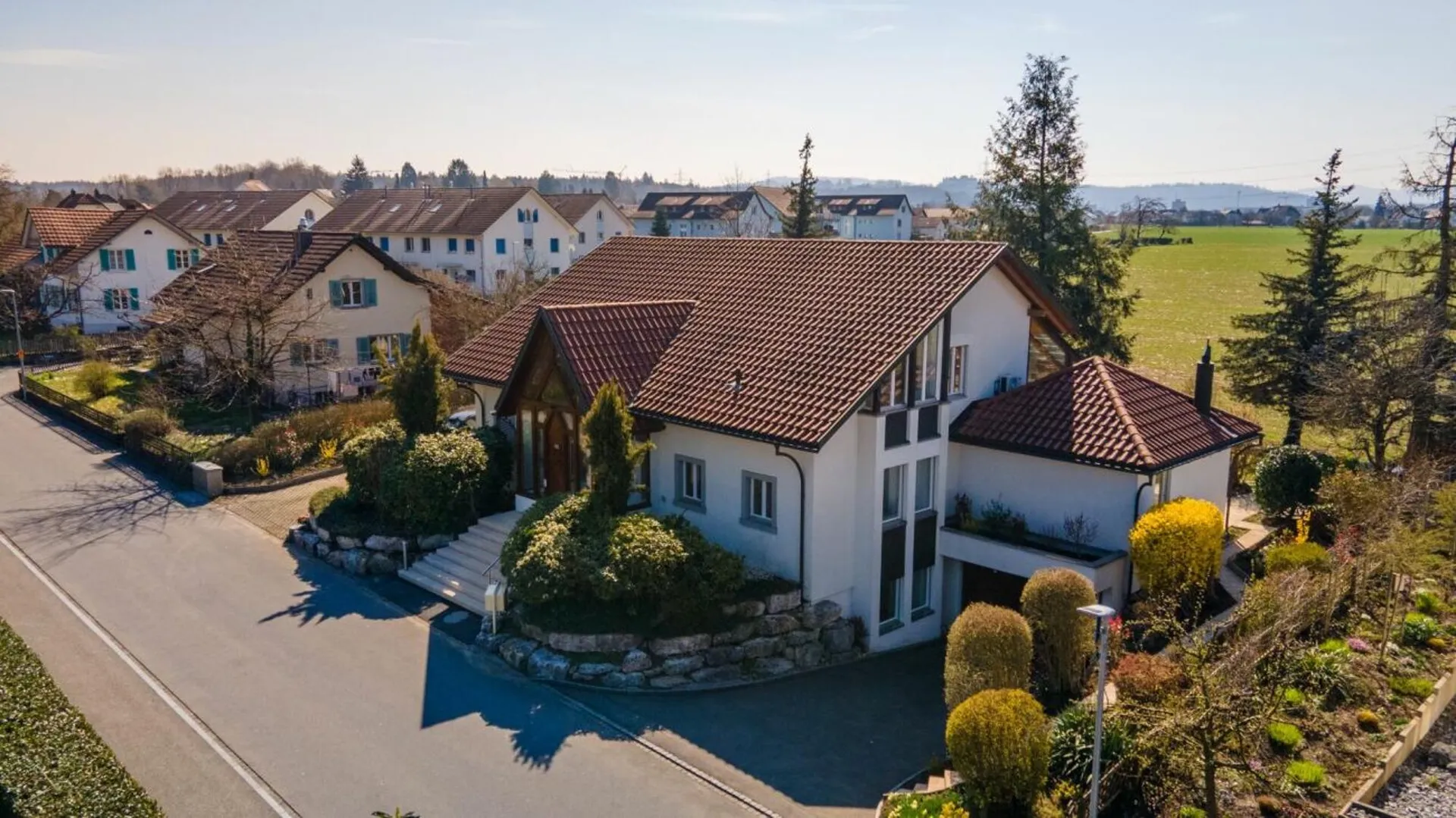 Einfamilienhaustraum mit Wintergarten an der Landwirtschaftszone